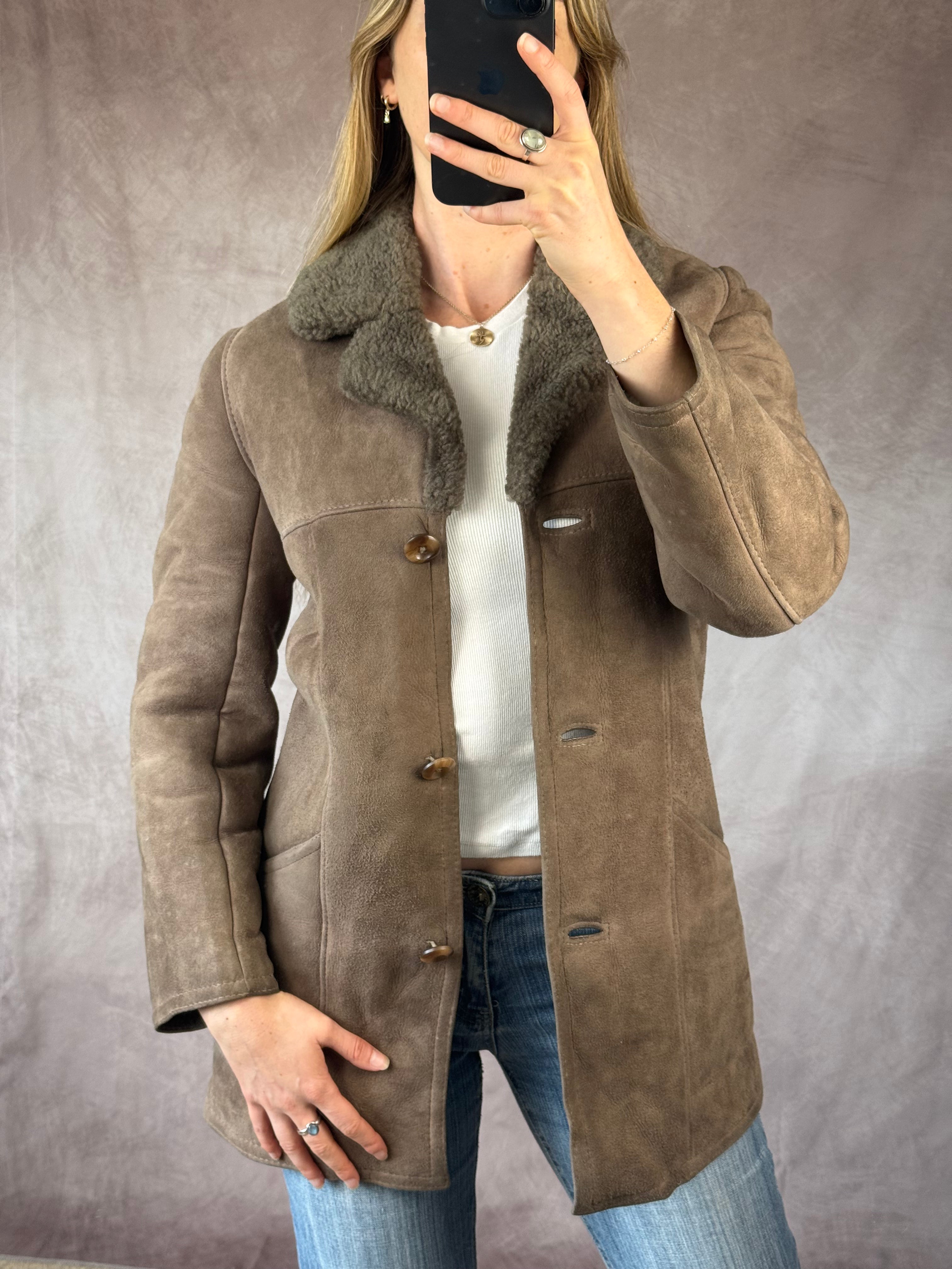 Vintage sheepskin coat (S)