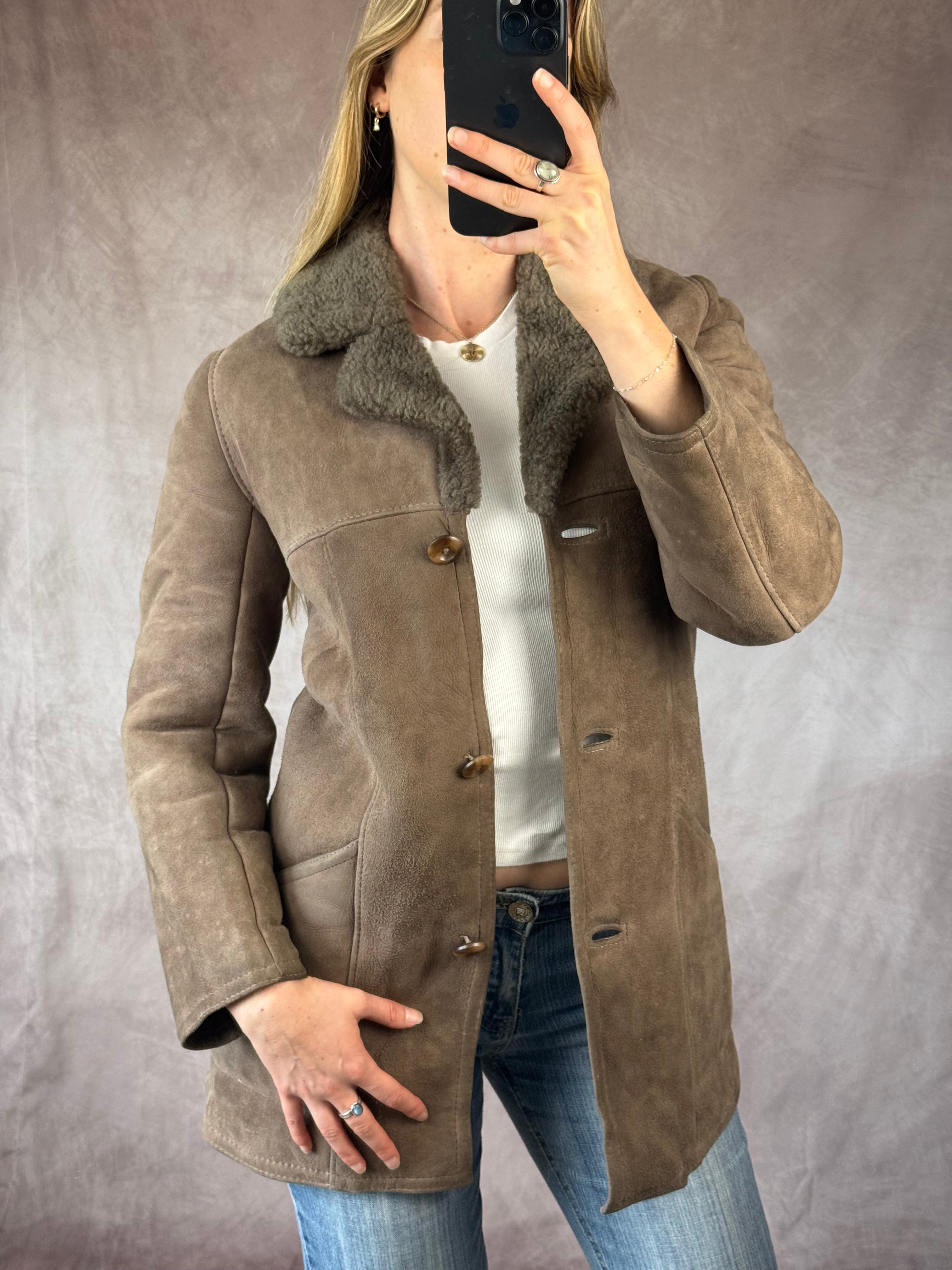 Vintage sheepskin coat (S)