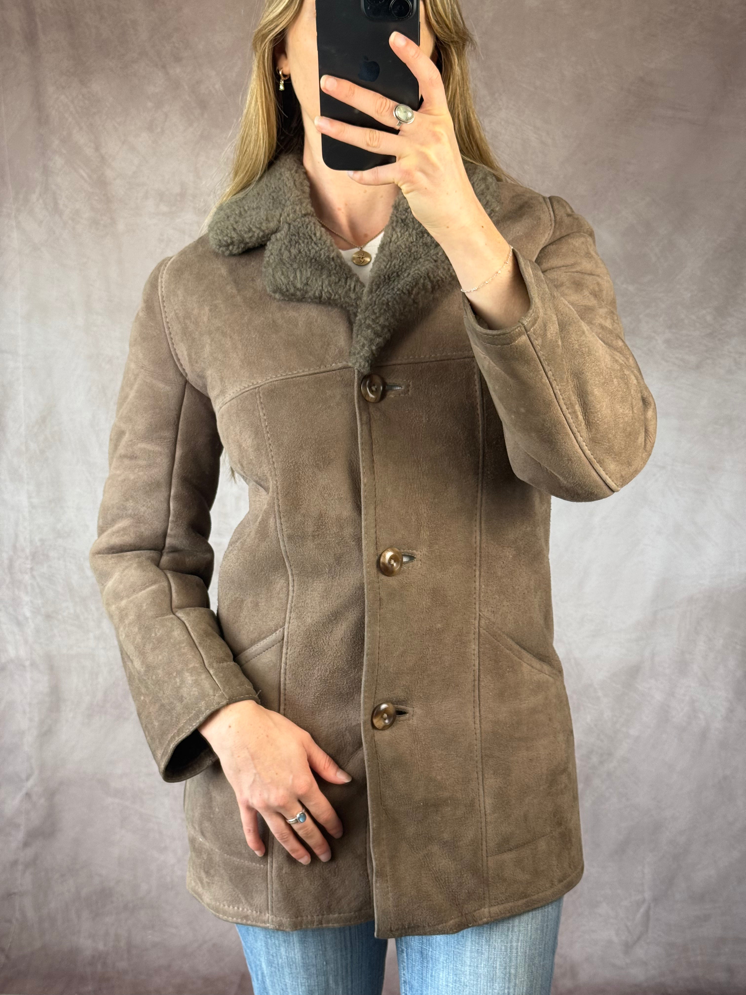 Vintage sheepskin coat (S)