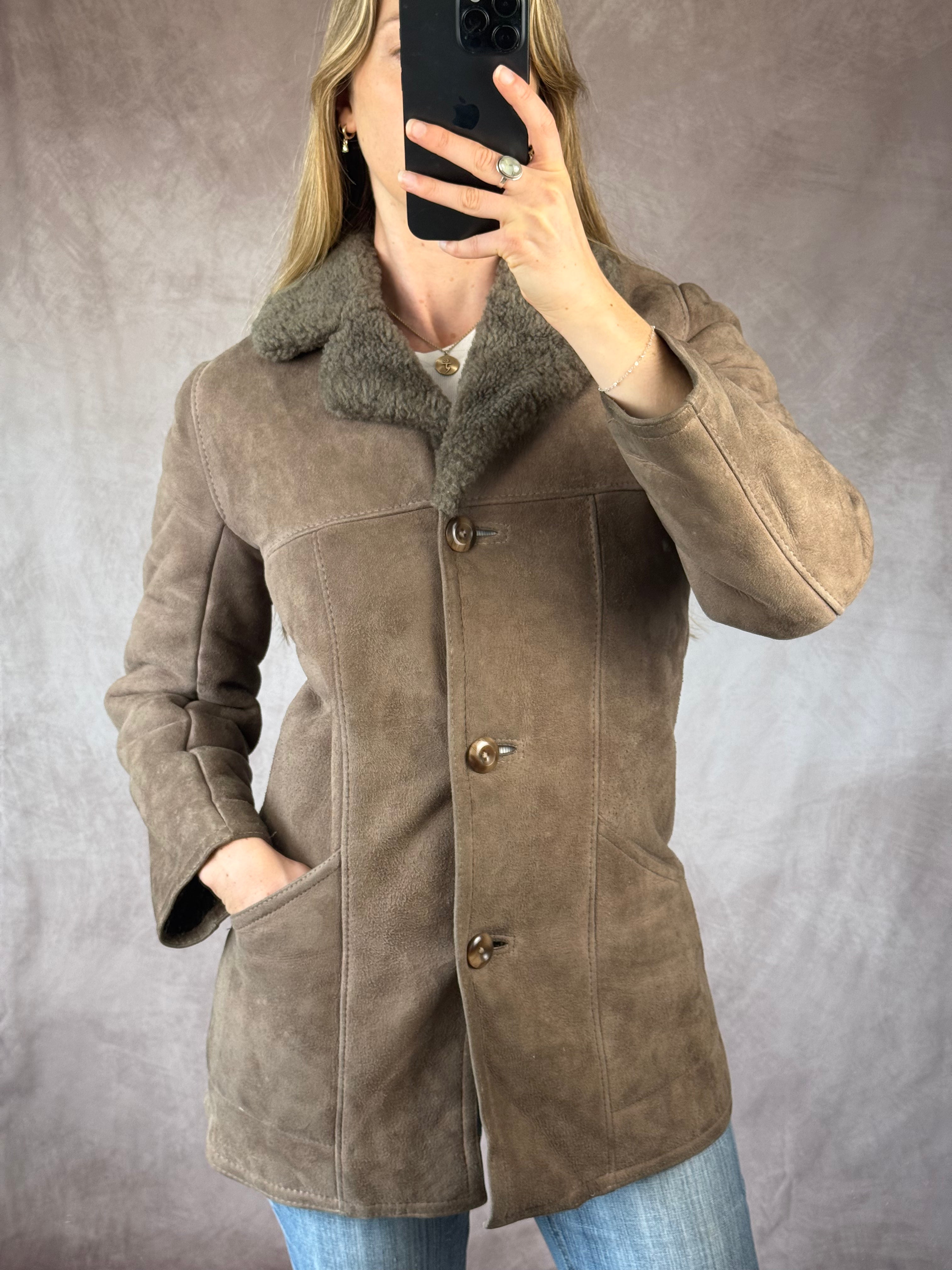 Vintage sheepskin coat (S)