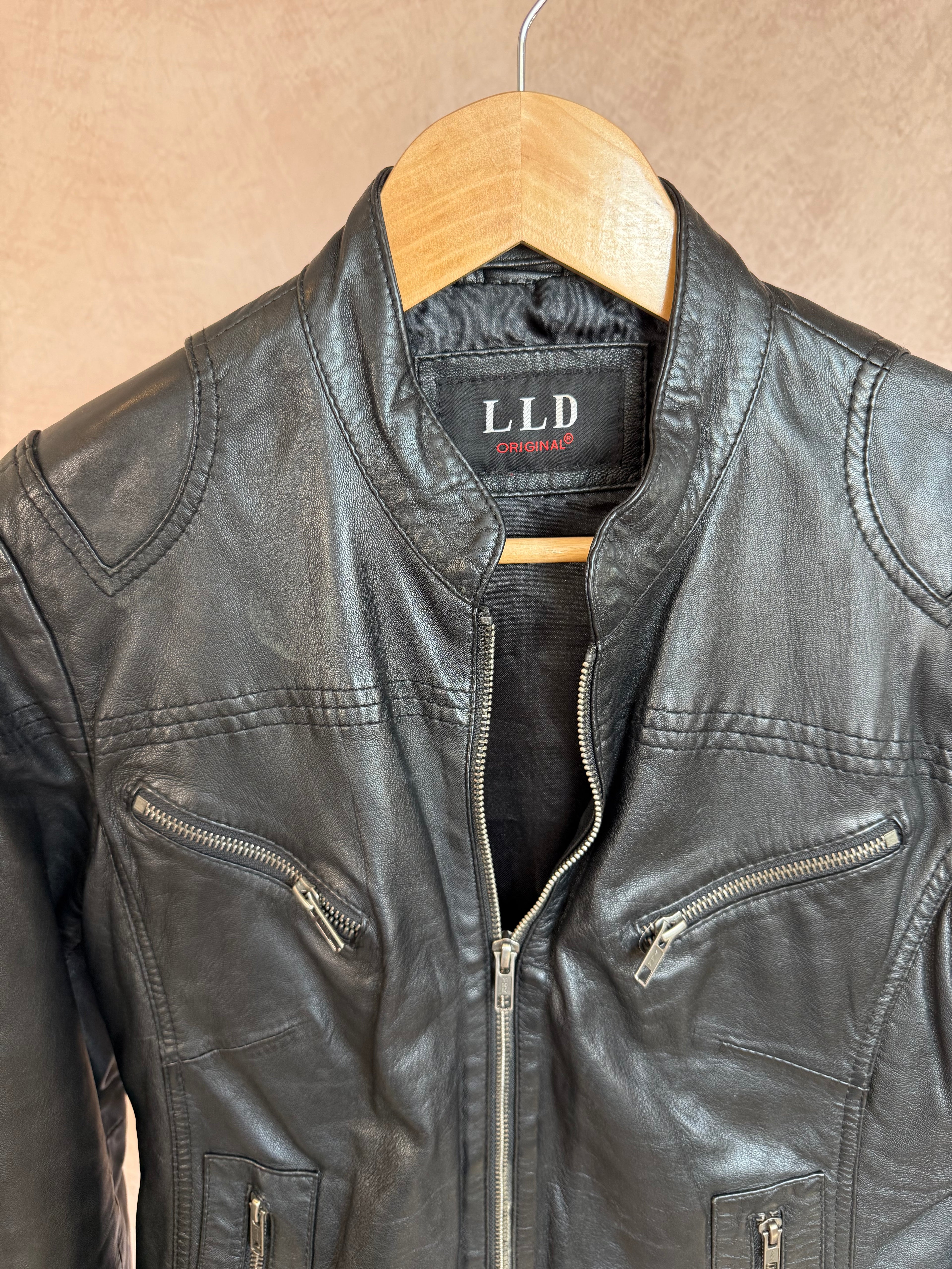 Vintage Y2K black leather biker/racing jacket (M)