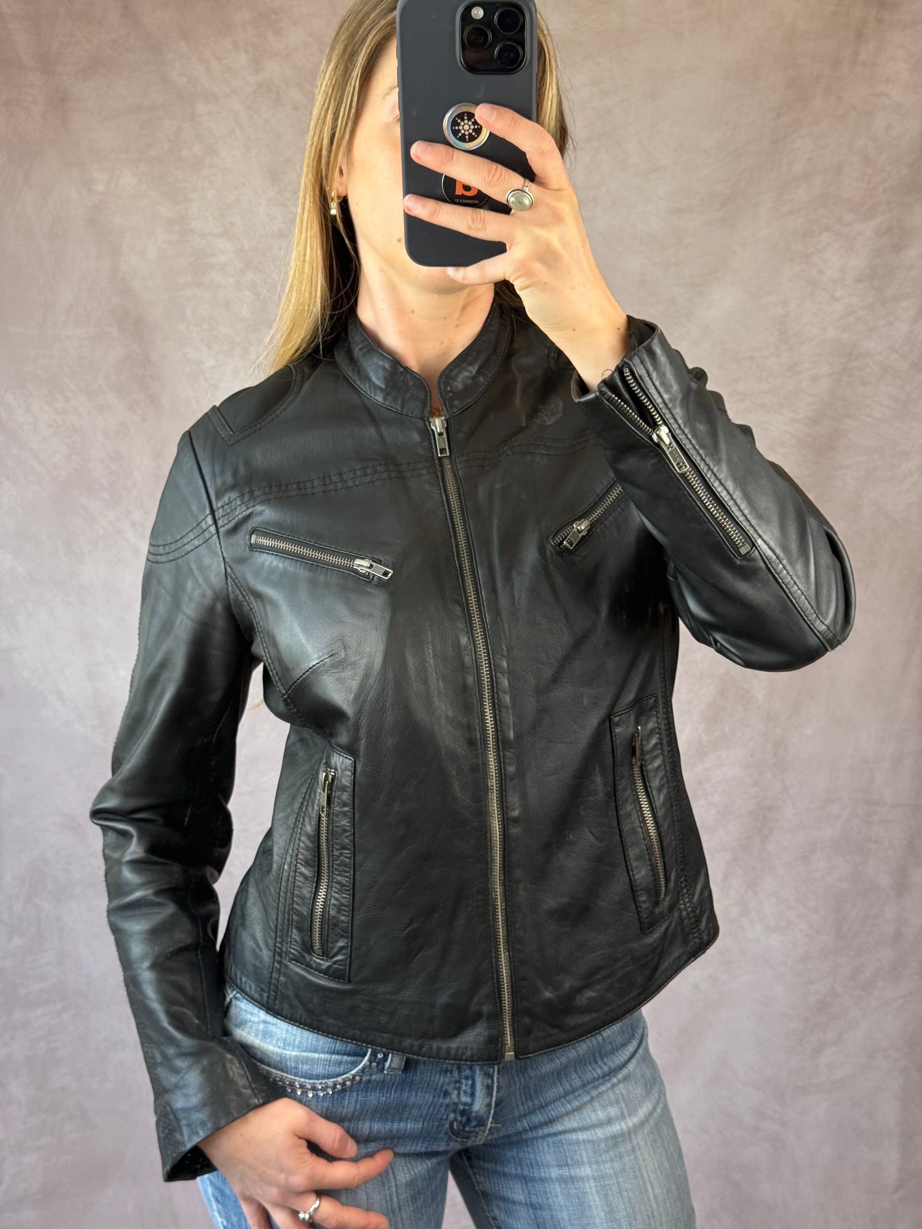 Vintage Y2K black leather biker/racing jacket (M)
