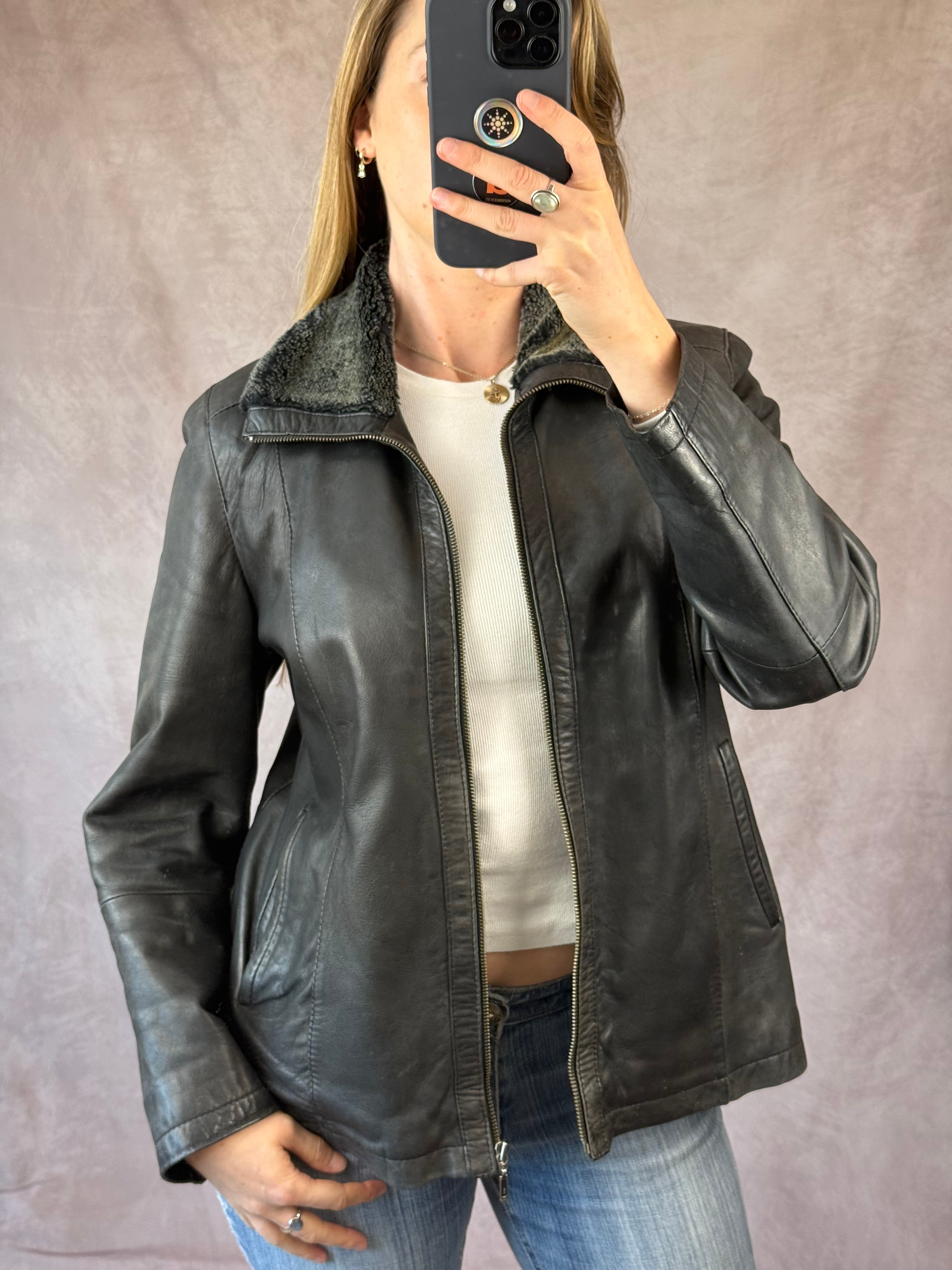 Vintage Y2K black leather biker jacket (XL)