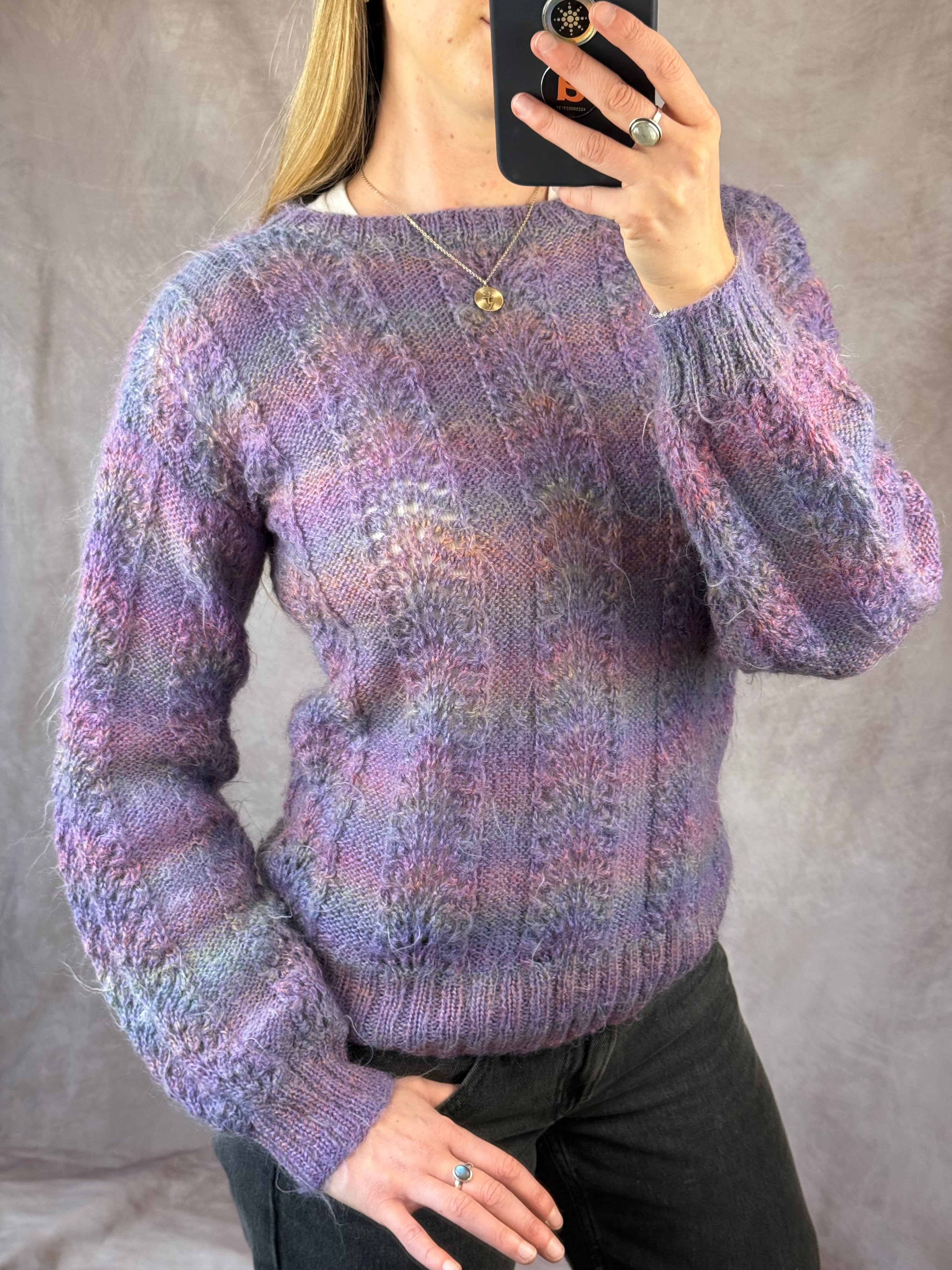 Vintage pastal lilac coloured knitted jumper (S)
