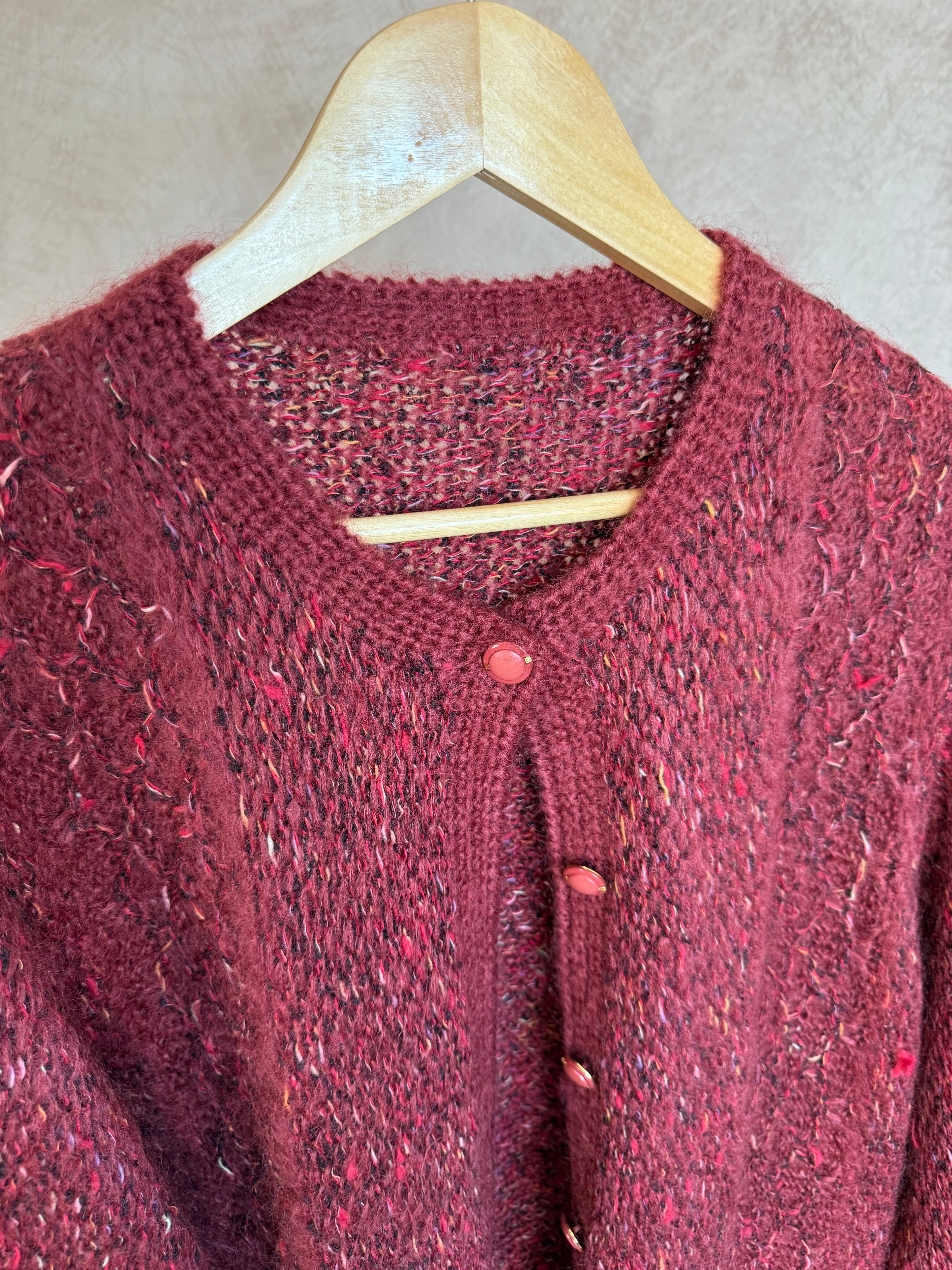 Vintage whimsical pink knitted jumper (L)