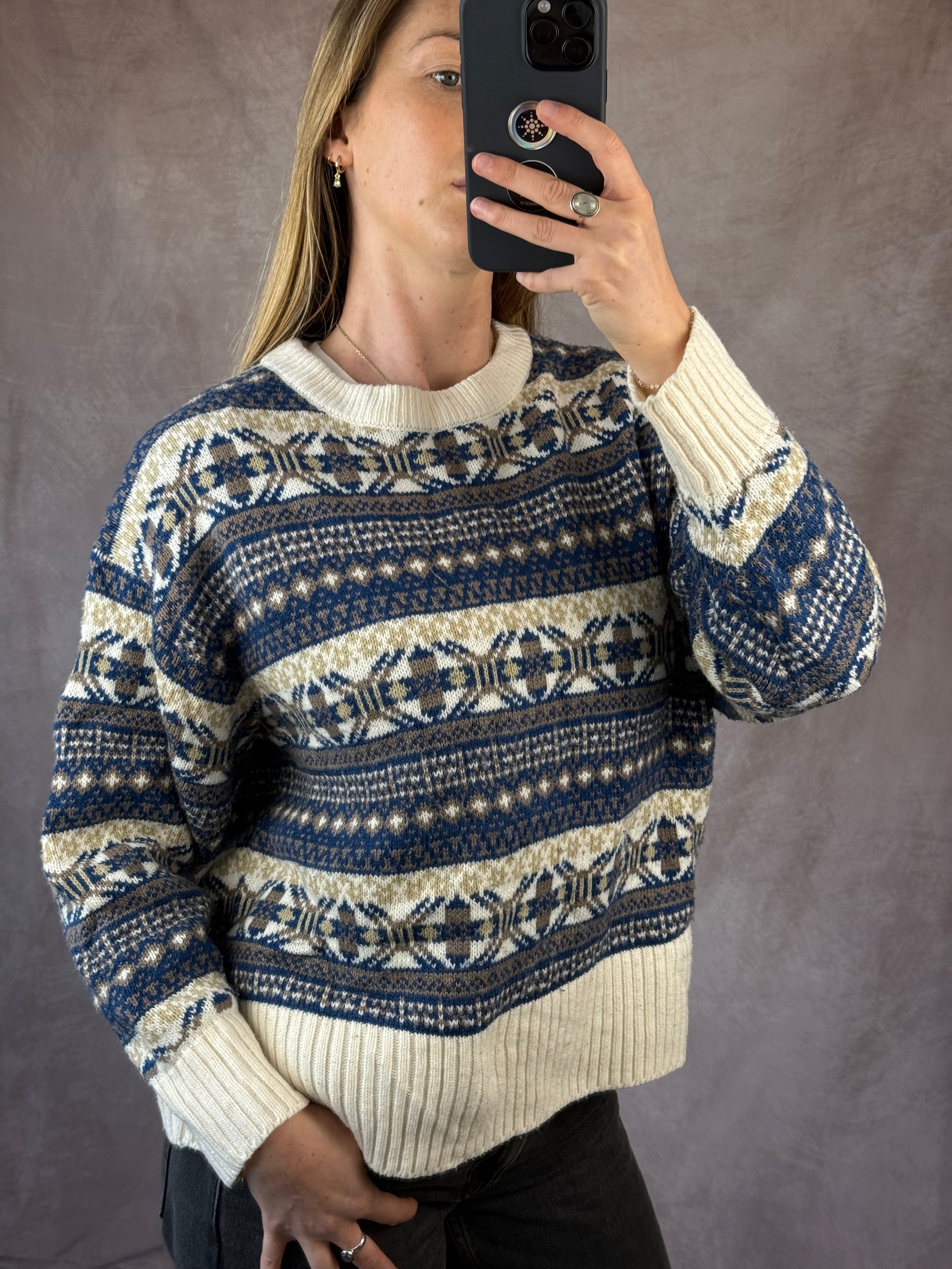 Vintage nordic knitted jumper (M).