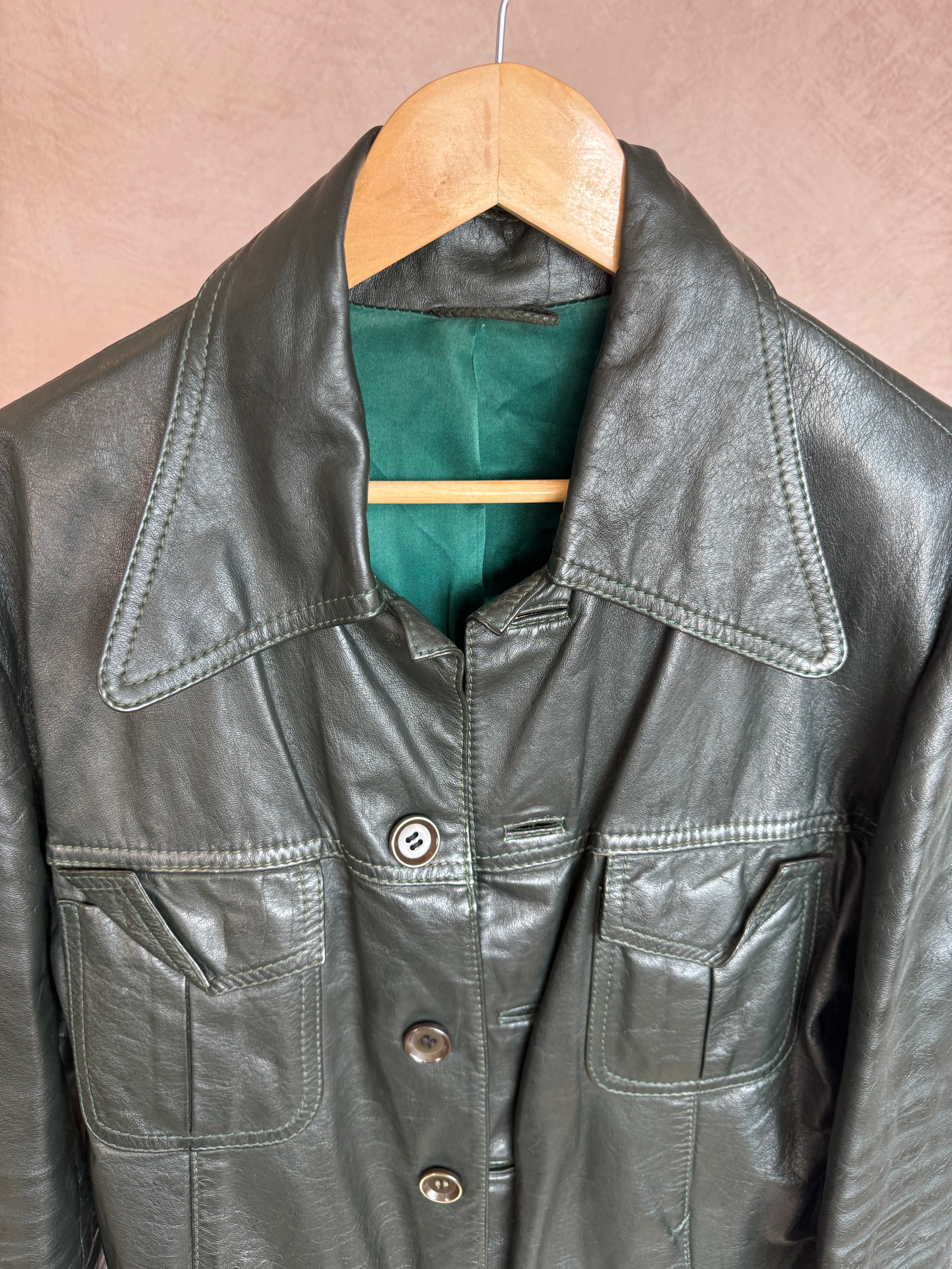 Vintage olive green Y2K leather jacket (L)
