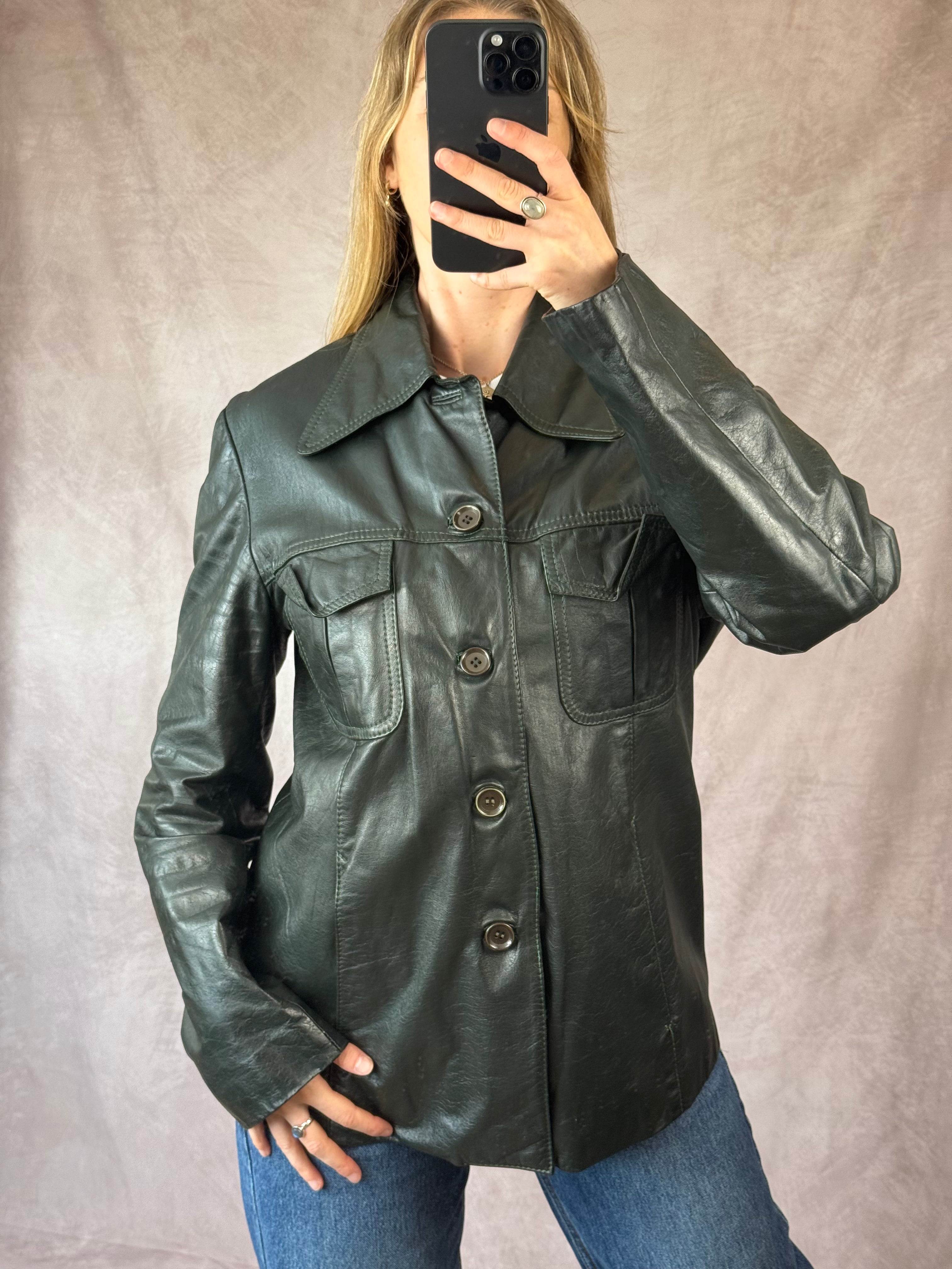 Vintage olive green Y2K leather jacket (L)