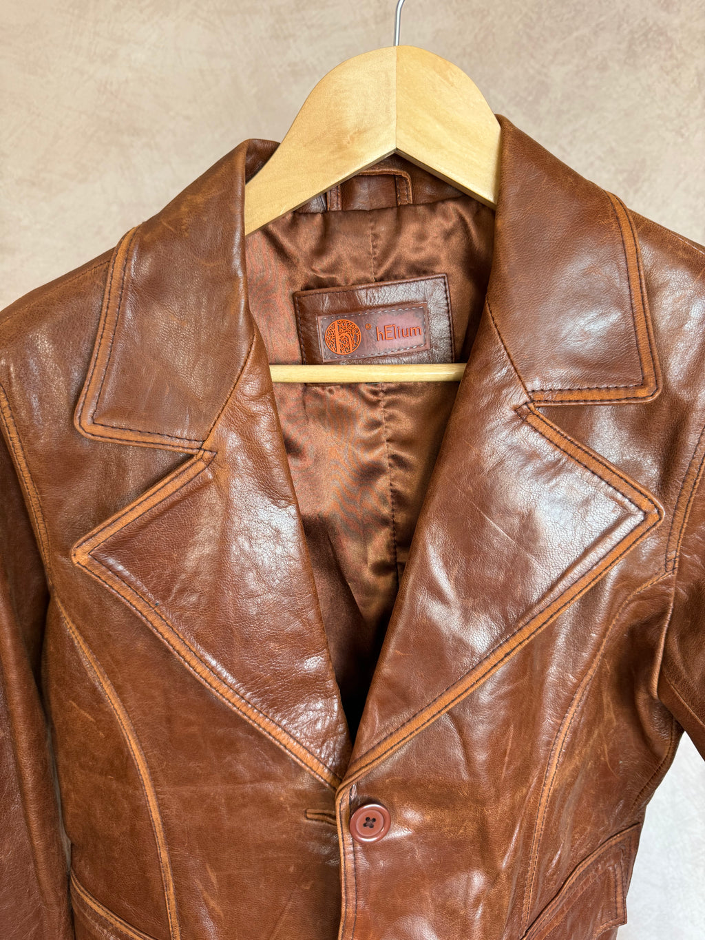 Vintage Y2K light brown leather jacket (L)