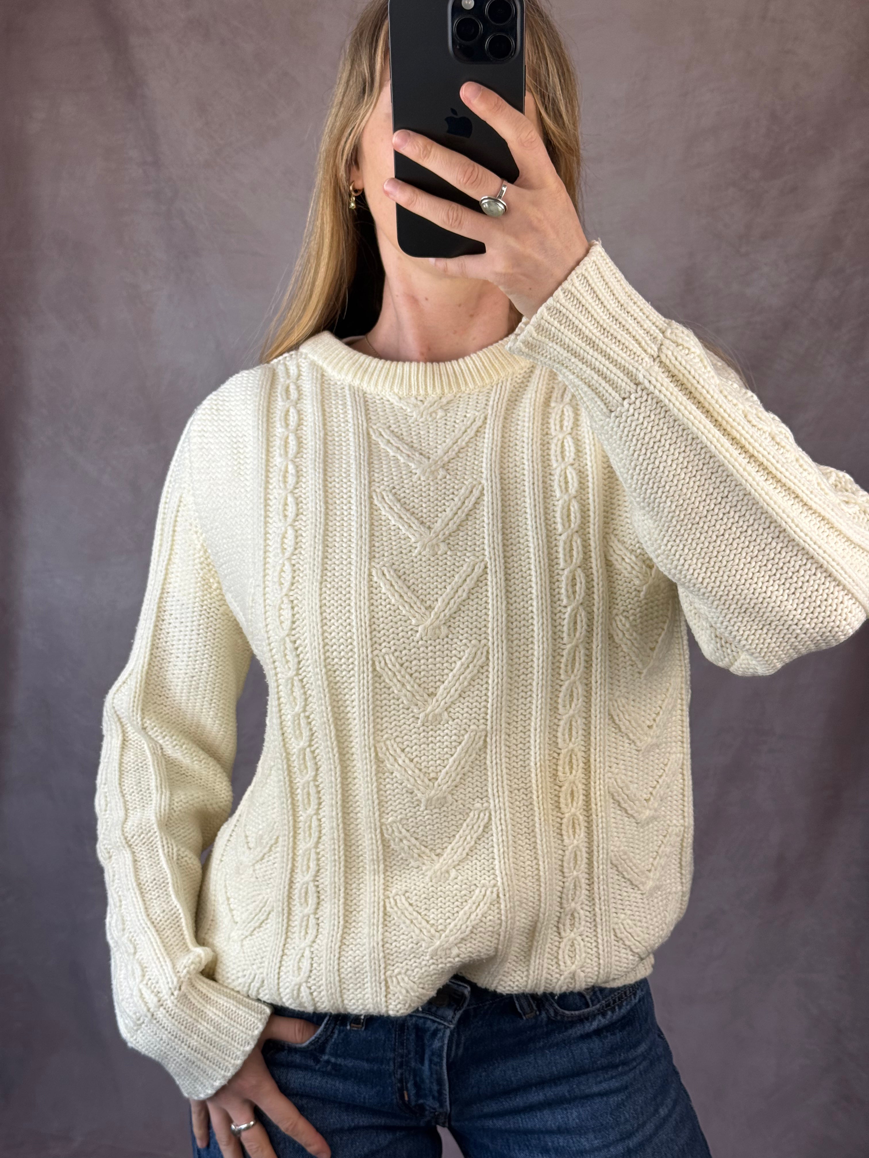 Vintage cream coloured chunky cabel knit (L).
