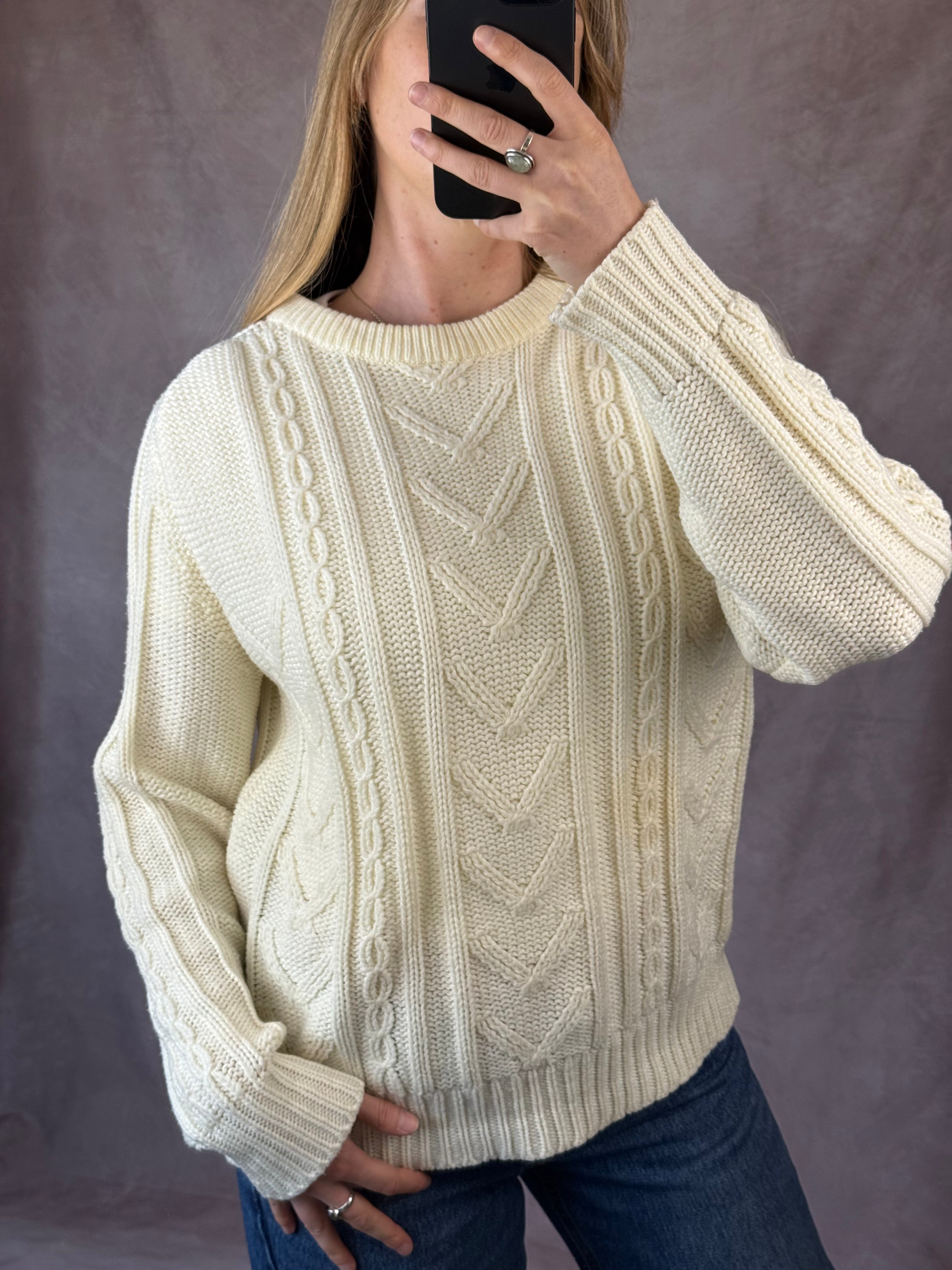 Vintage cream coloured chunky cabel knit (L).