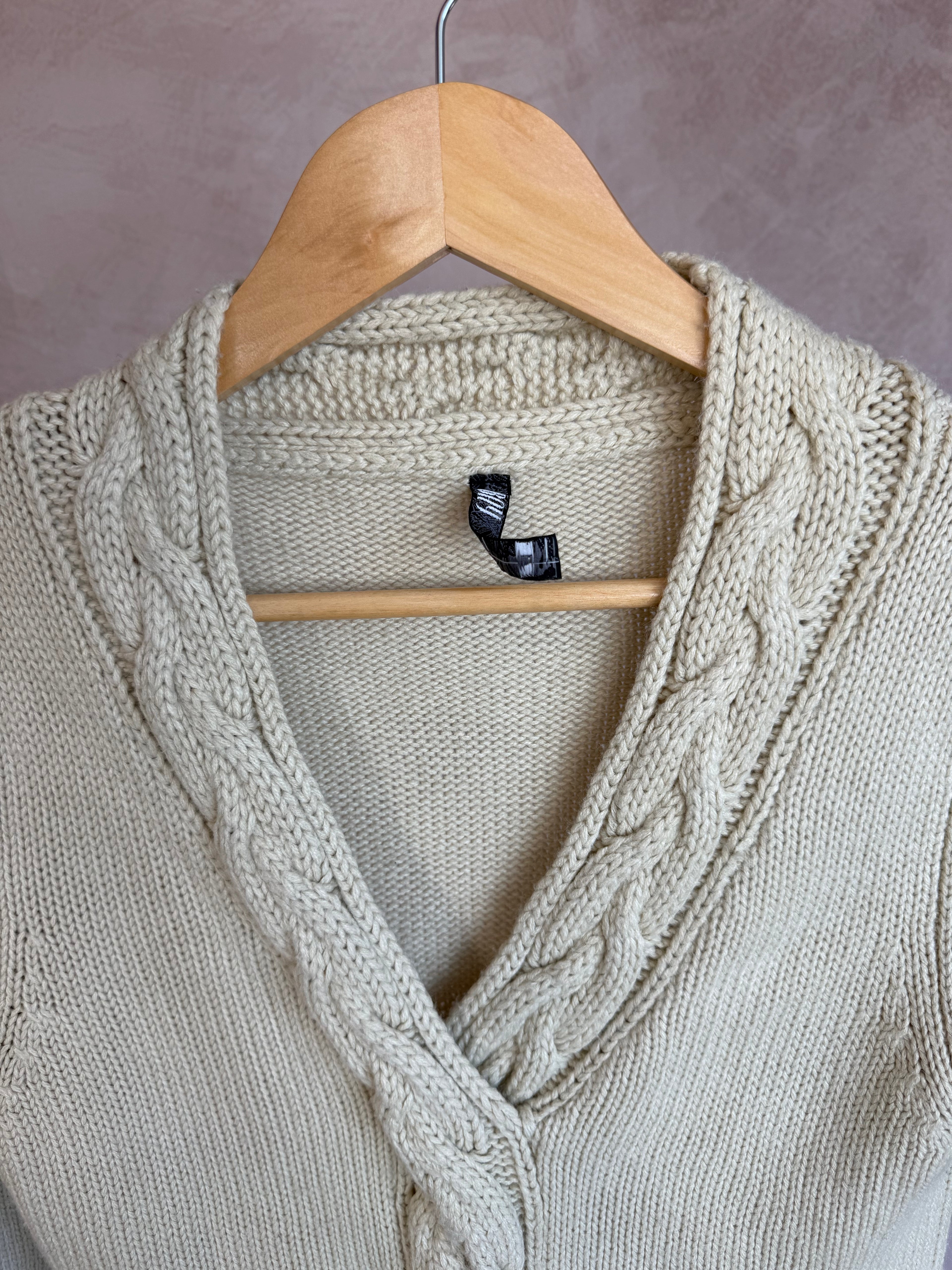 Vintage cream cable knitted jumper (M)