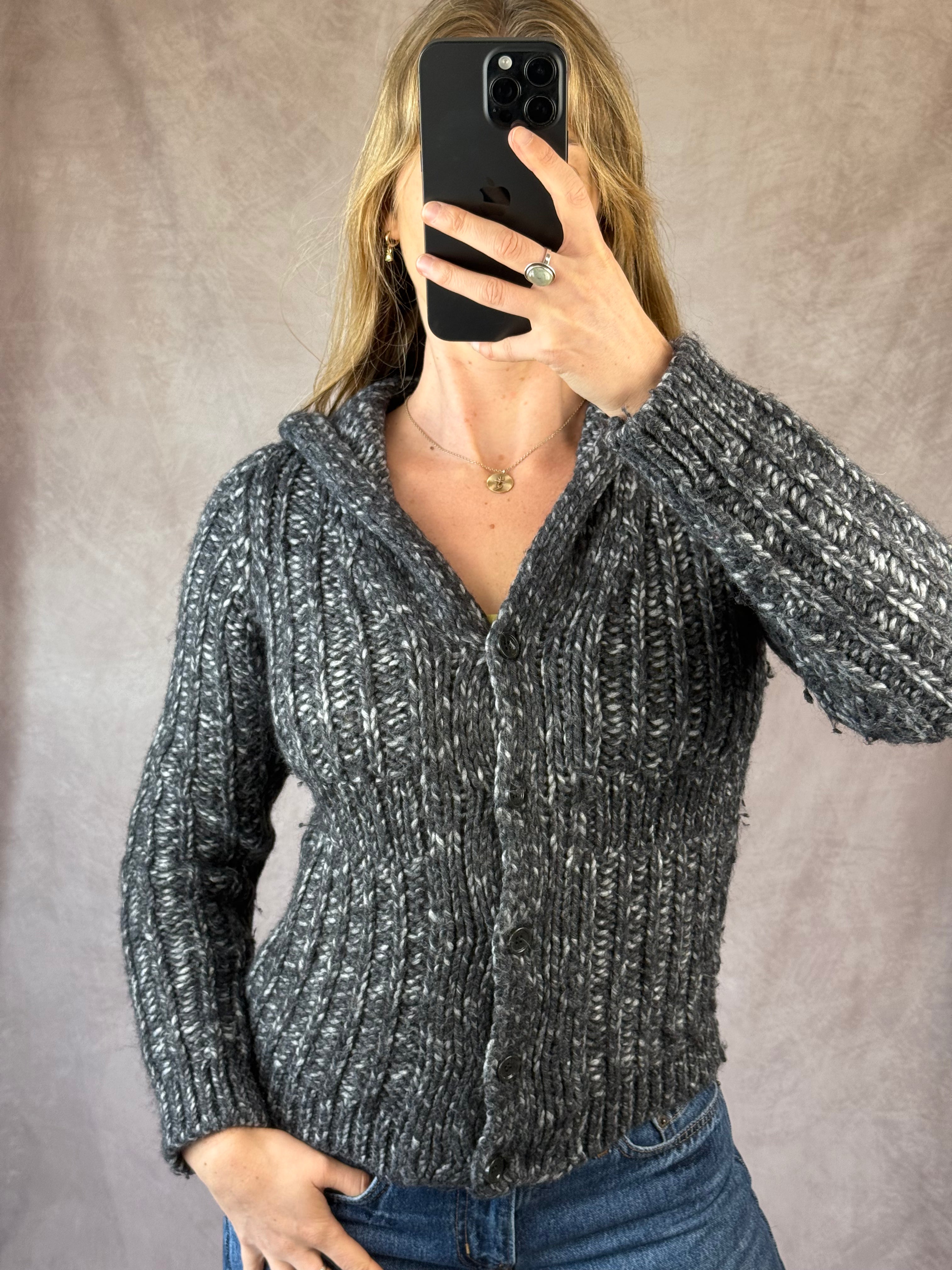 Vintage Y2K grunge charcoal knitted jumper (M)