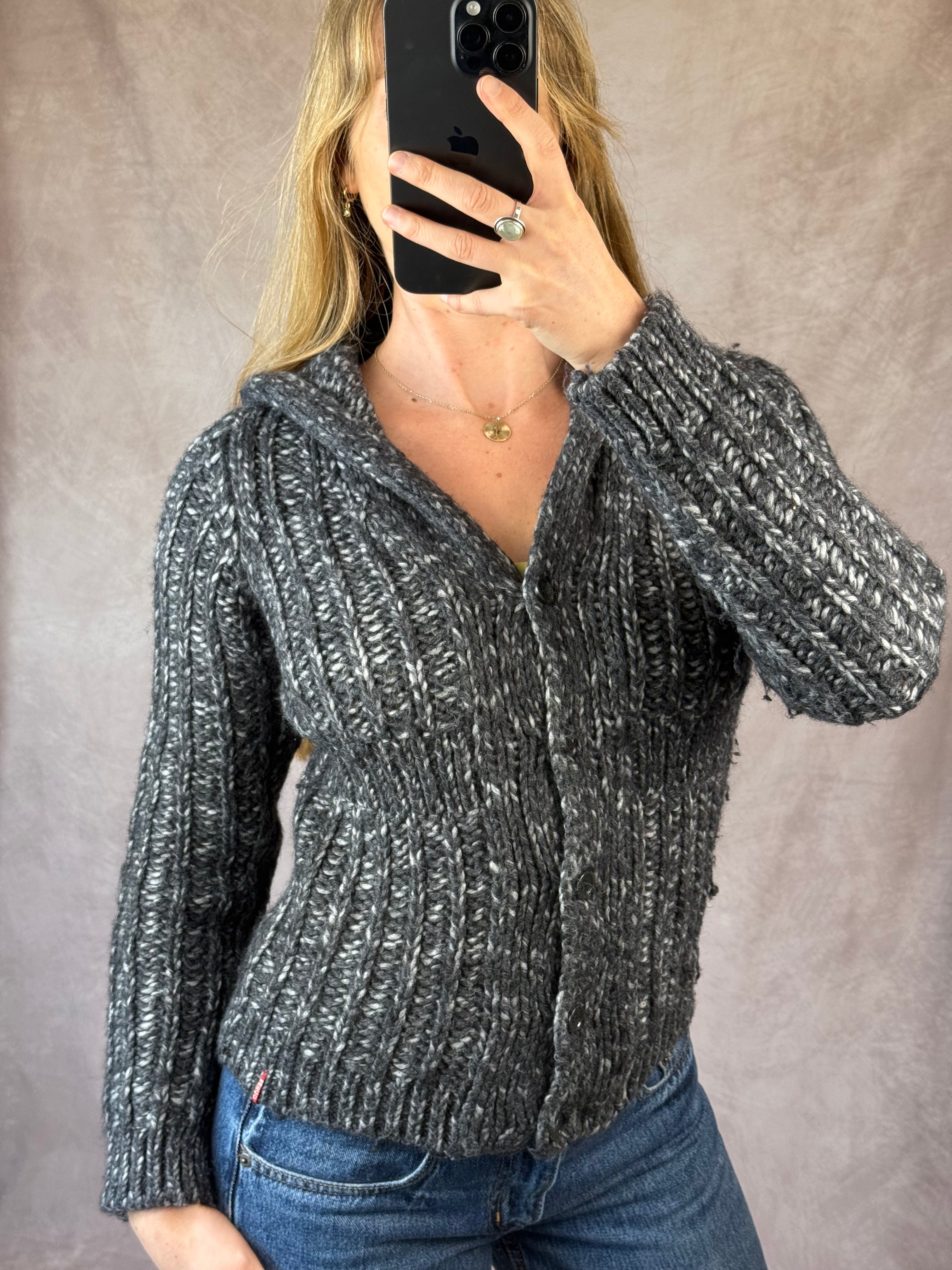 Vintage Y2K grunge charcoal knitted jumper (M)