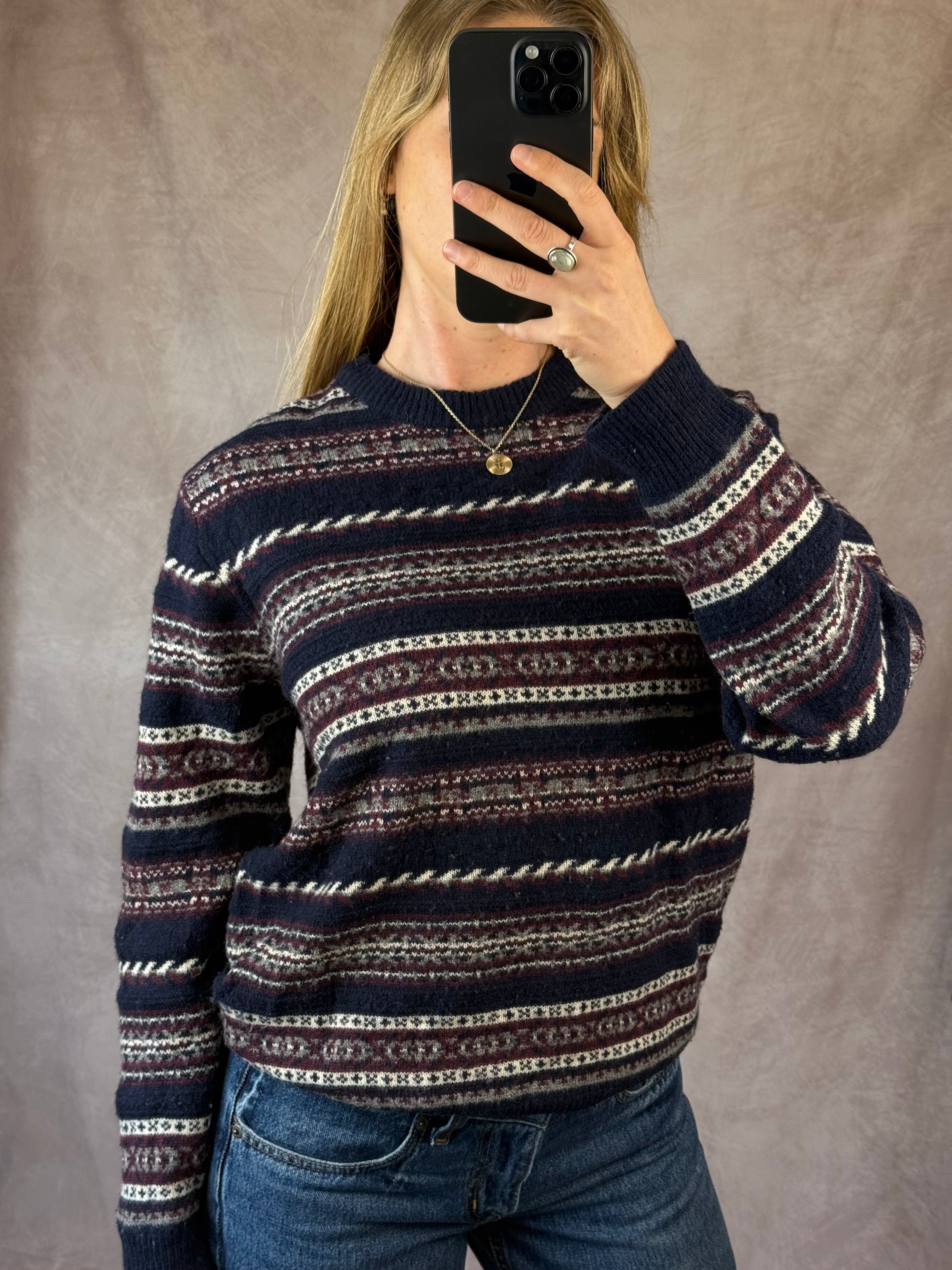 Vintage nordic knitted jumper (M)