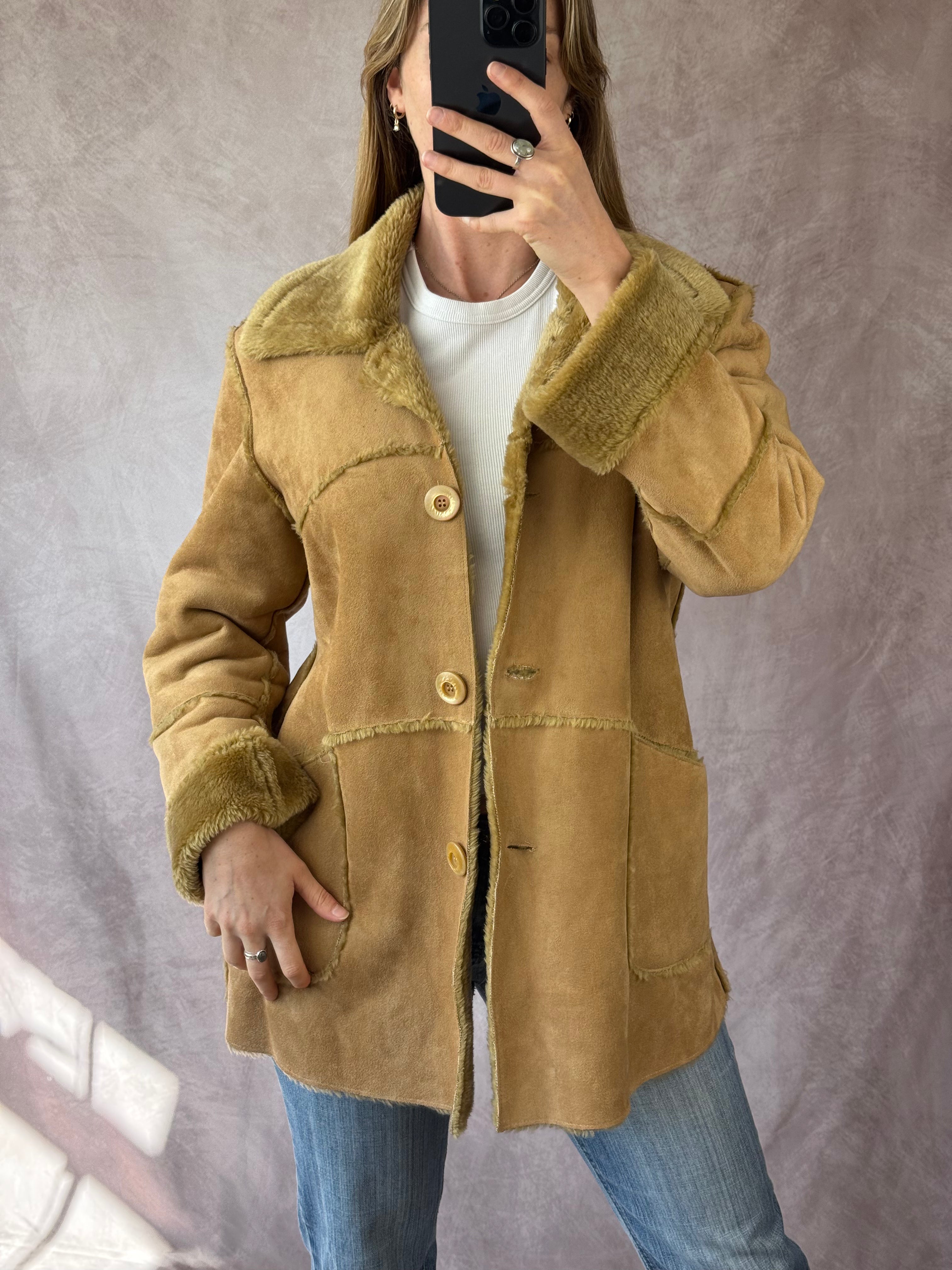Vintage Y2K faux fur coat (L)