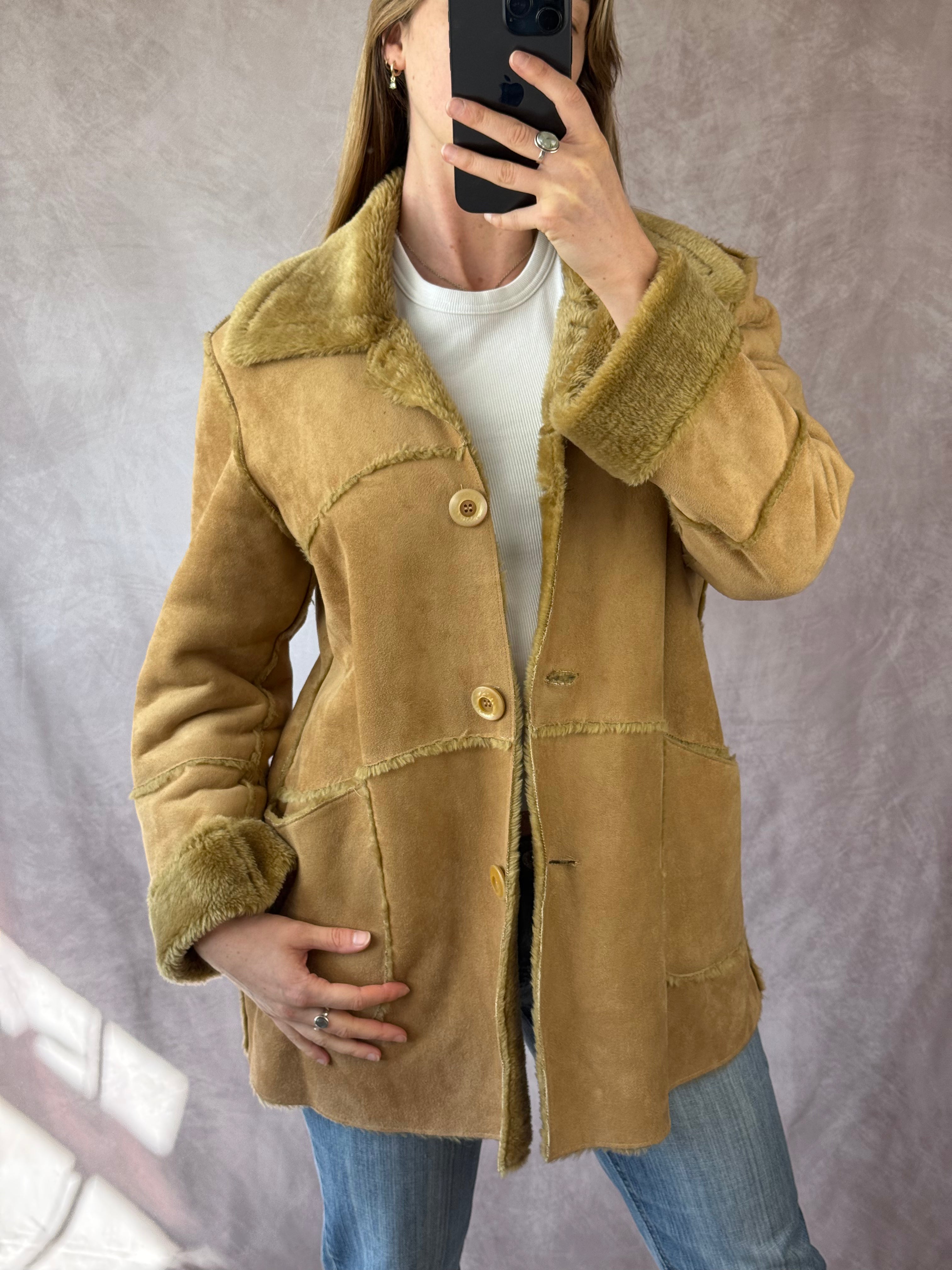 Vintage Y2K faux fur coat (L)