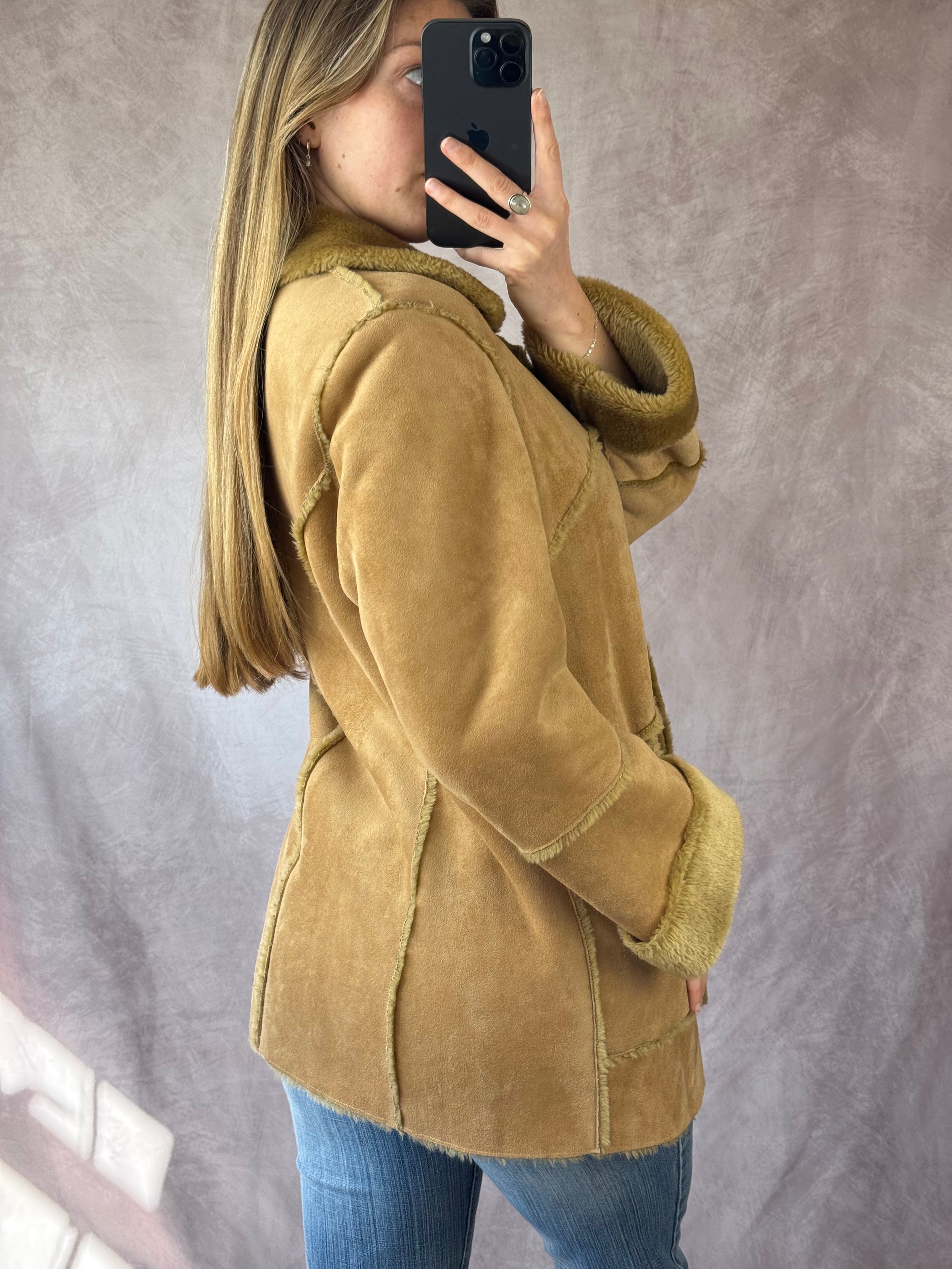 Vintage Y2K faux fur coat (L)