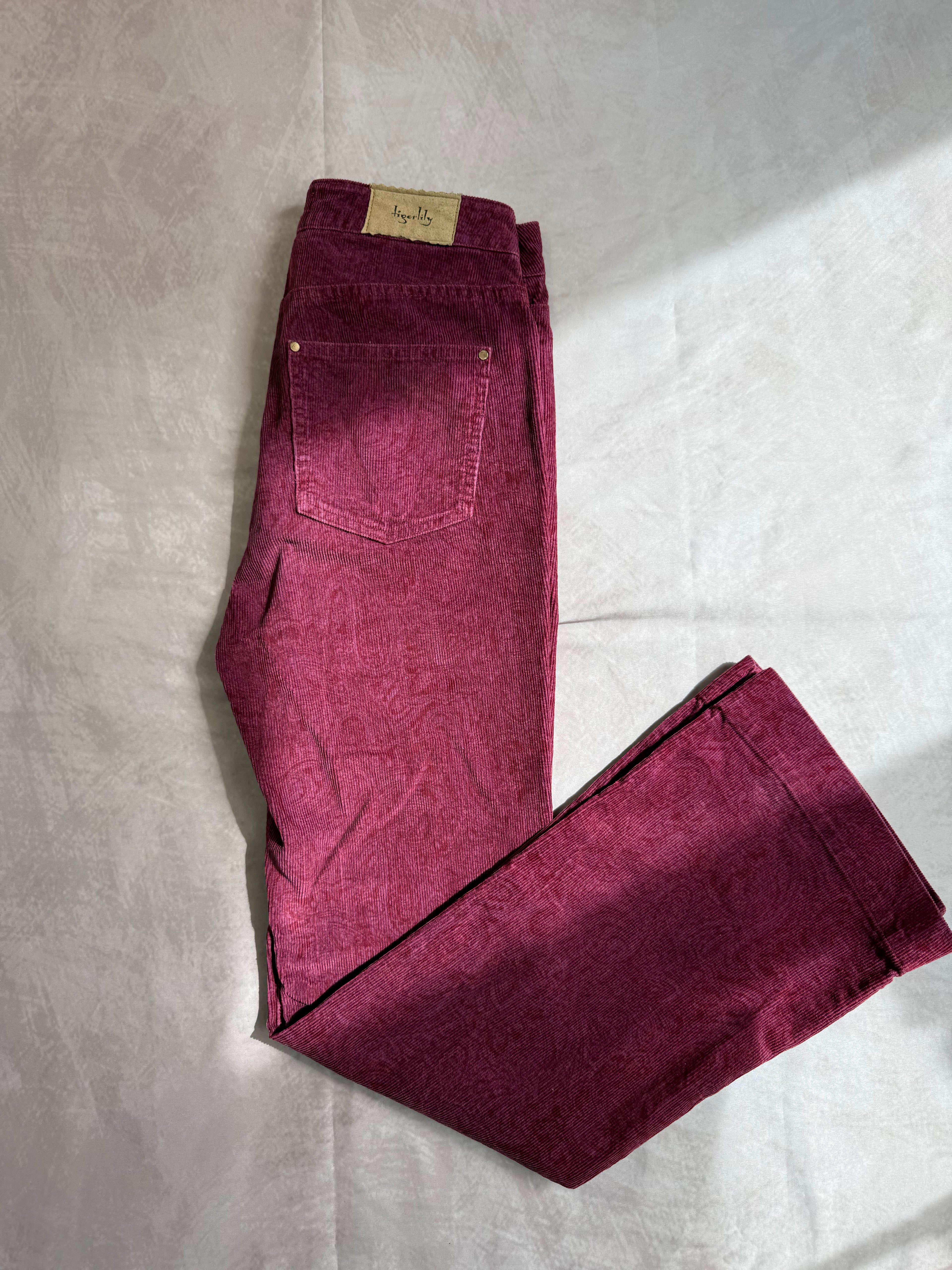 Pre-loved Tigerlily burgundy corduroy pants (S)
