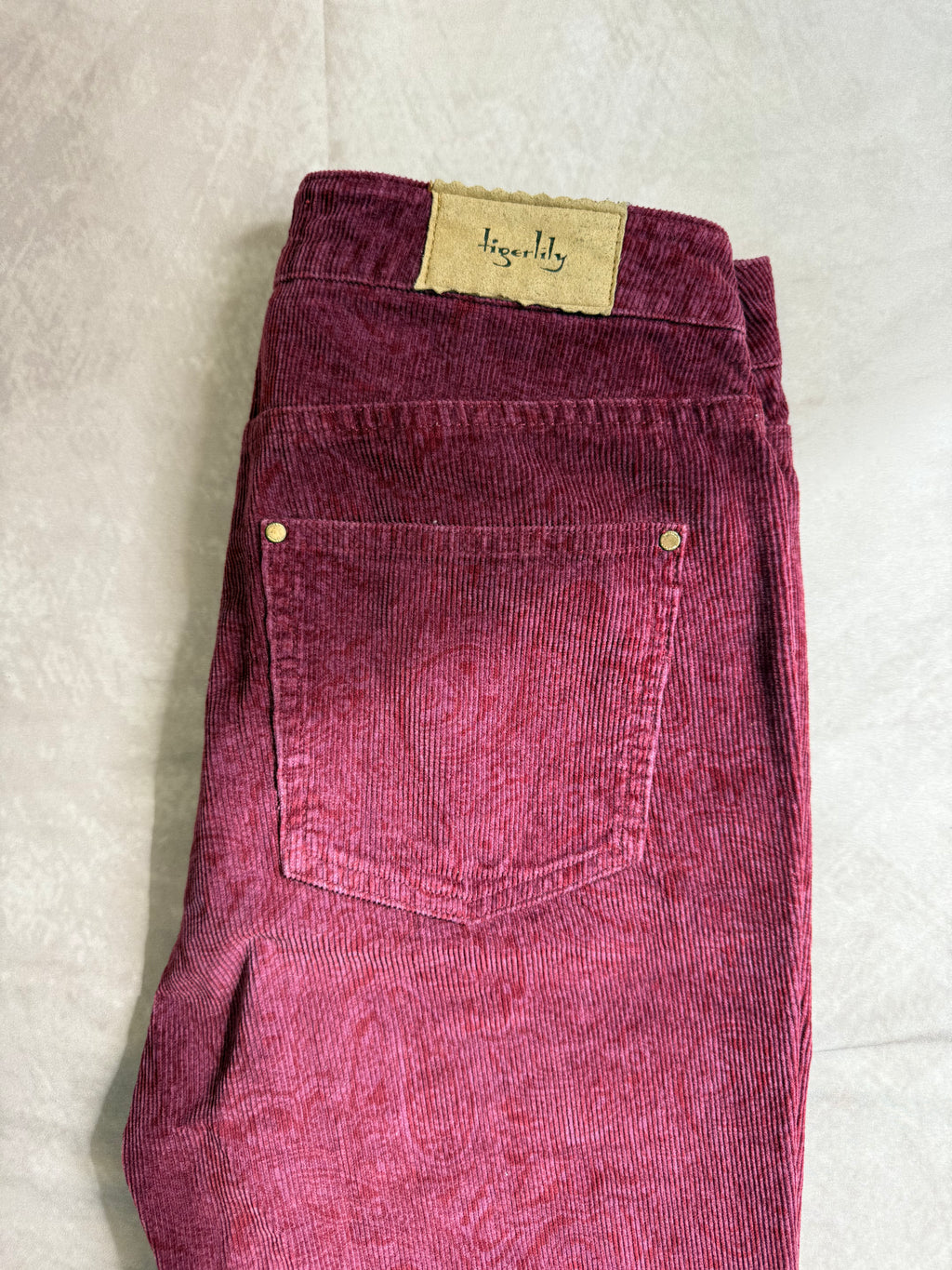 Pre-loved Tigerlily burgundy corduroy pants (S)
