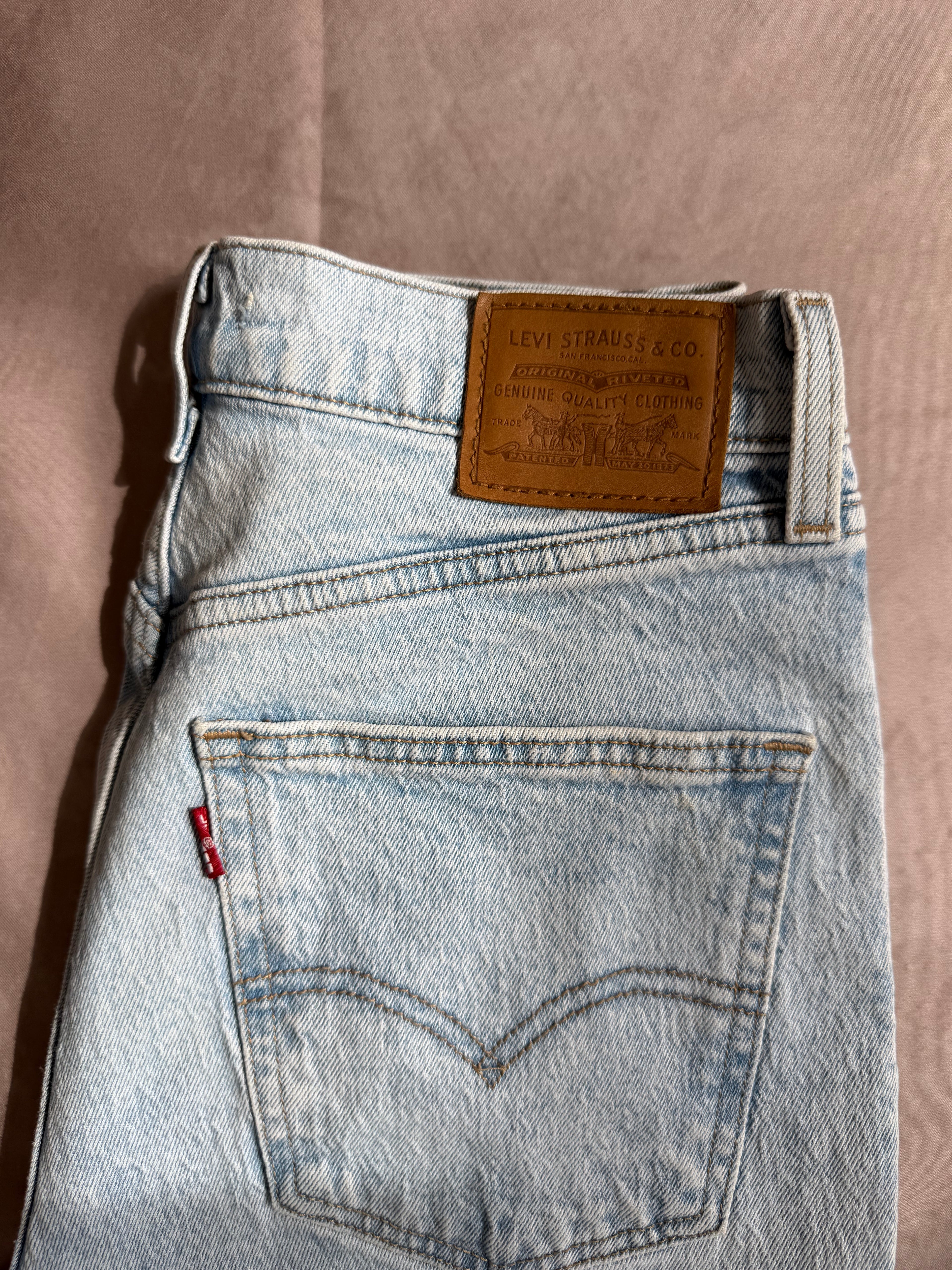 Y2k 00s 90s Levis denim jeans (W28/L29)