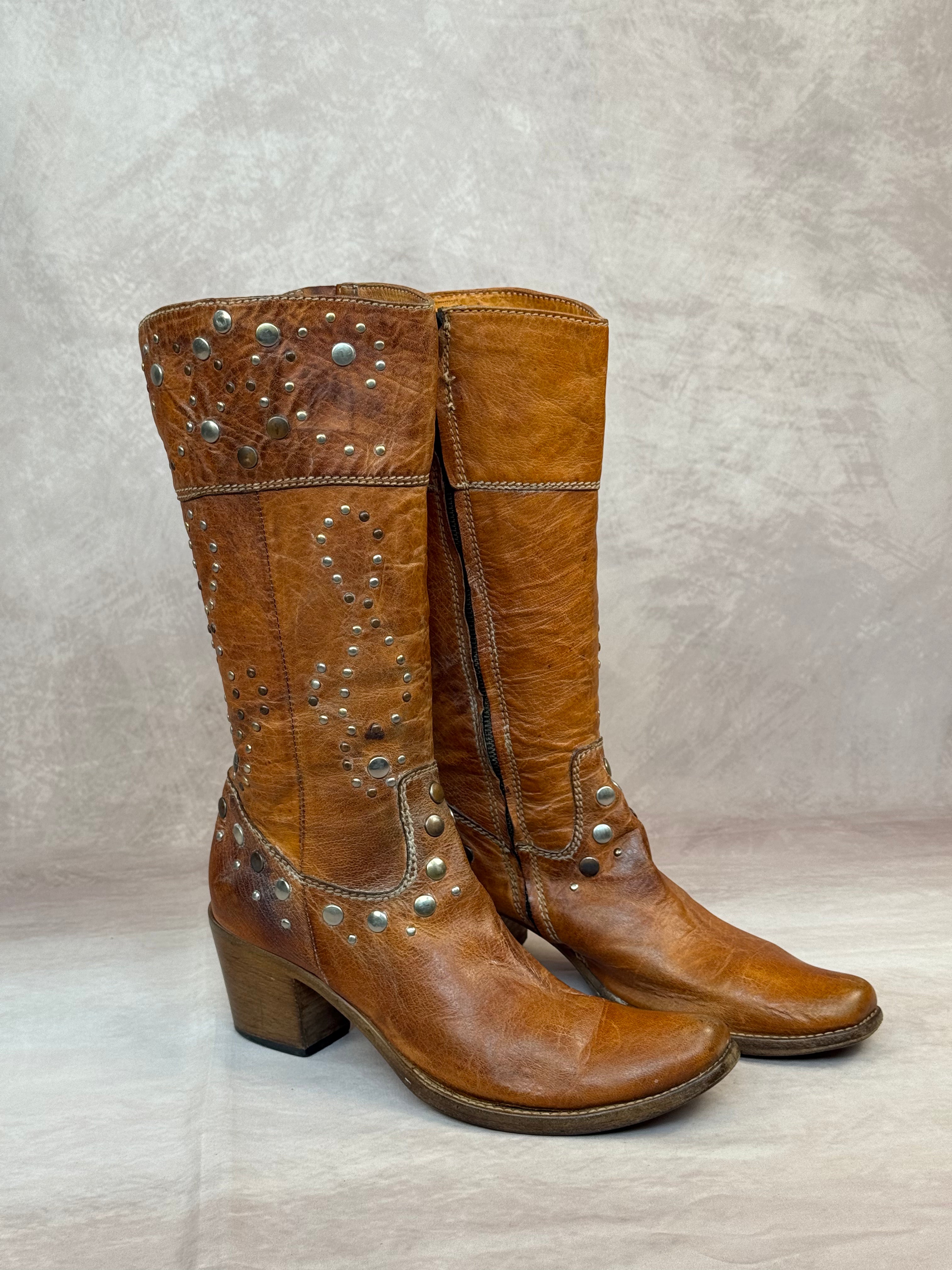 Vintage silver studded cowboy boots (UK 8)