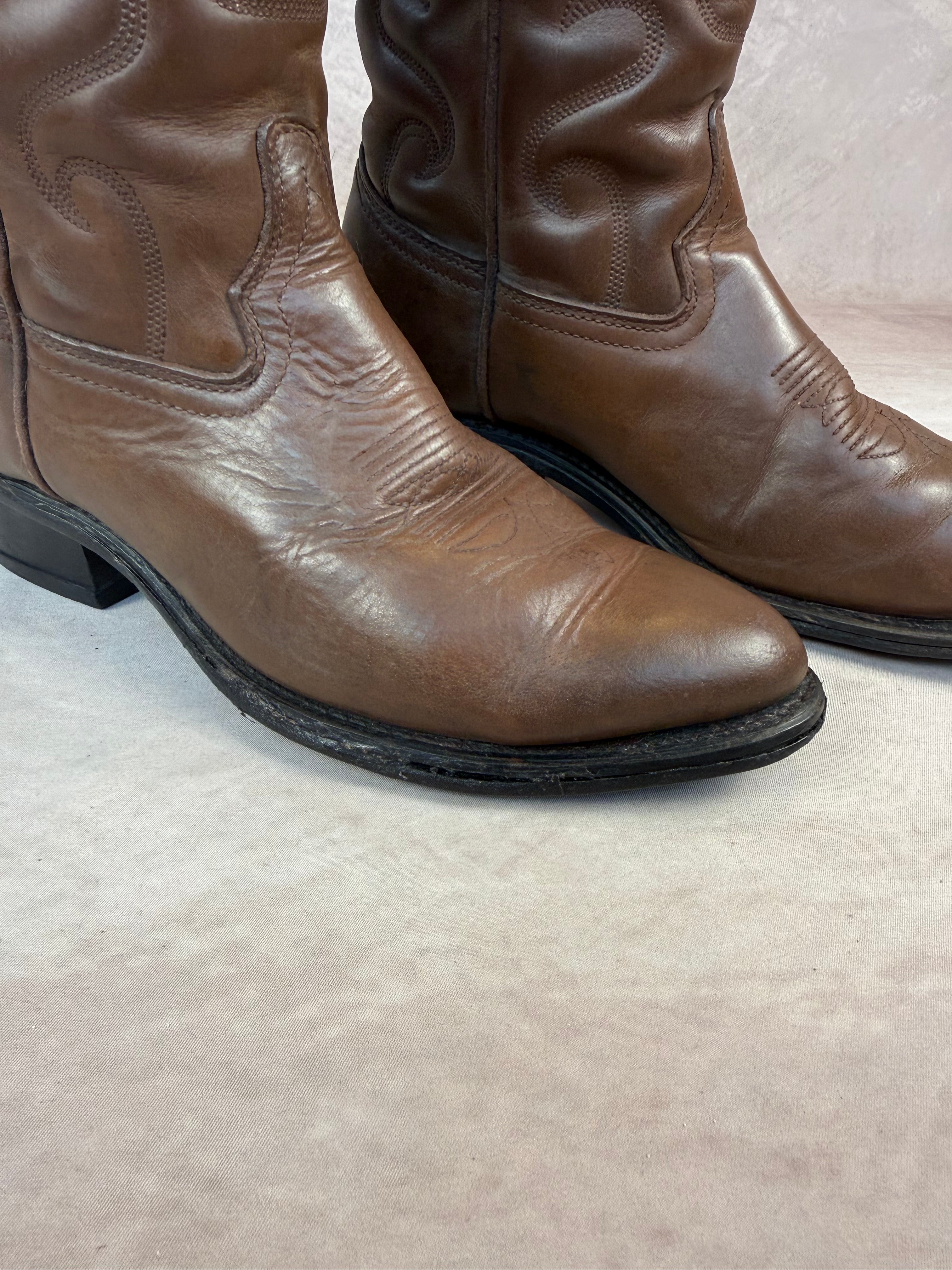 Vintage brown cowboy boots (UK 6.5)