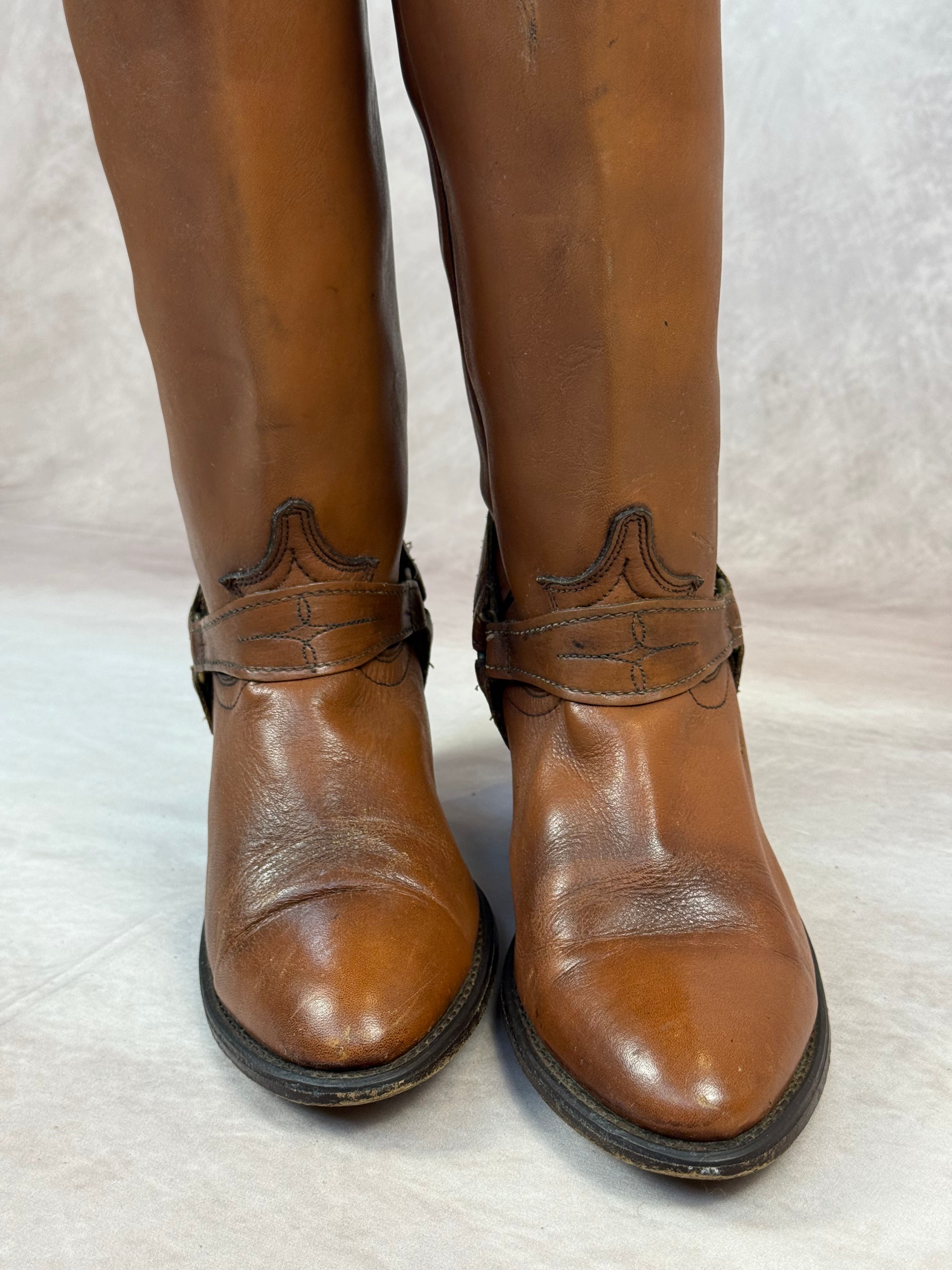 Vintage brown cowboy boots (UK 8.5)