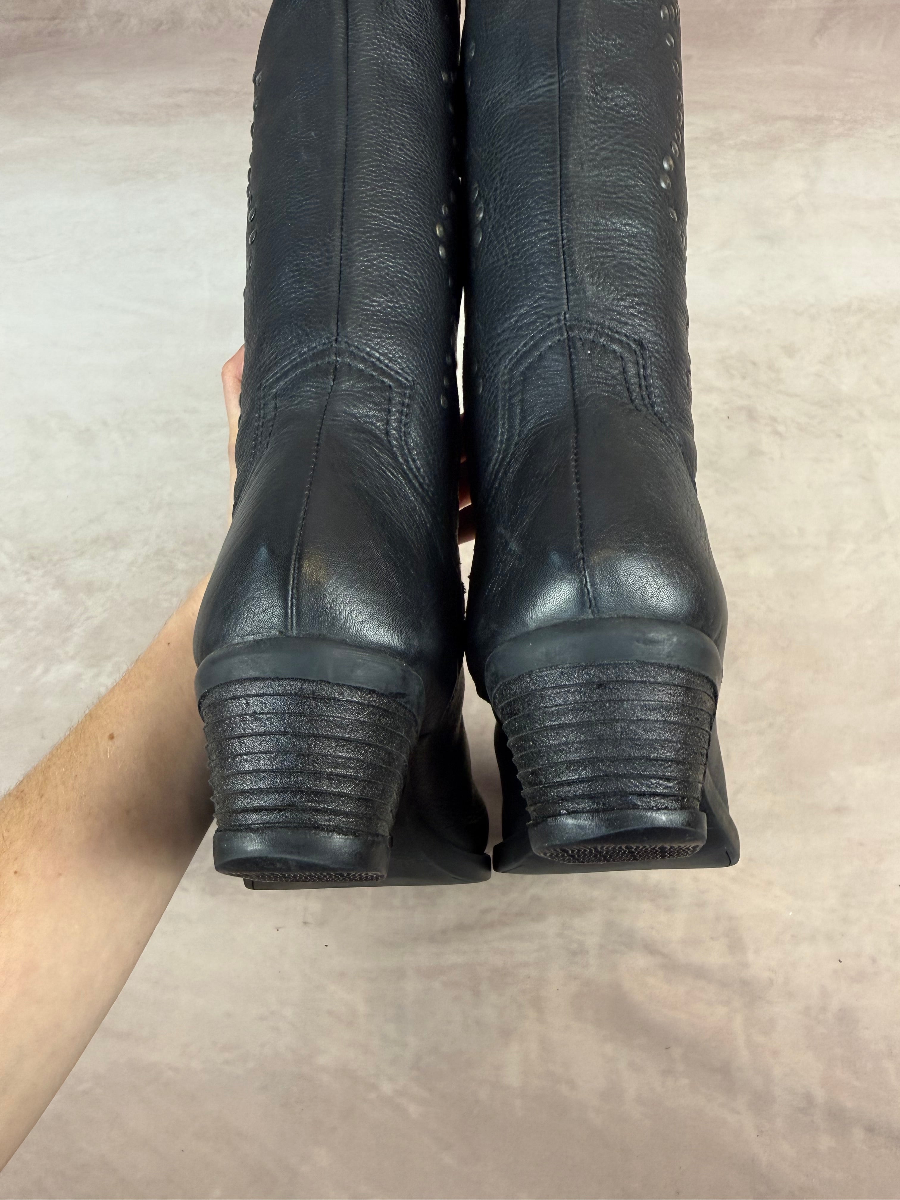 Vintage black cowboy boots (UK 6.5)