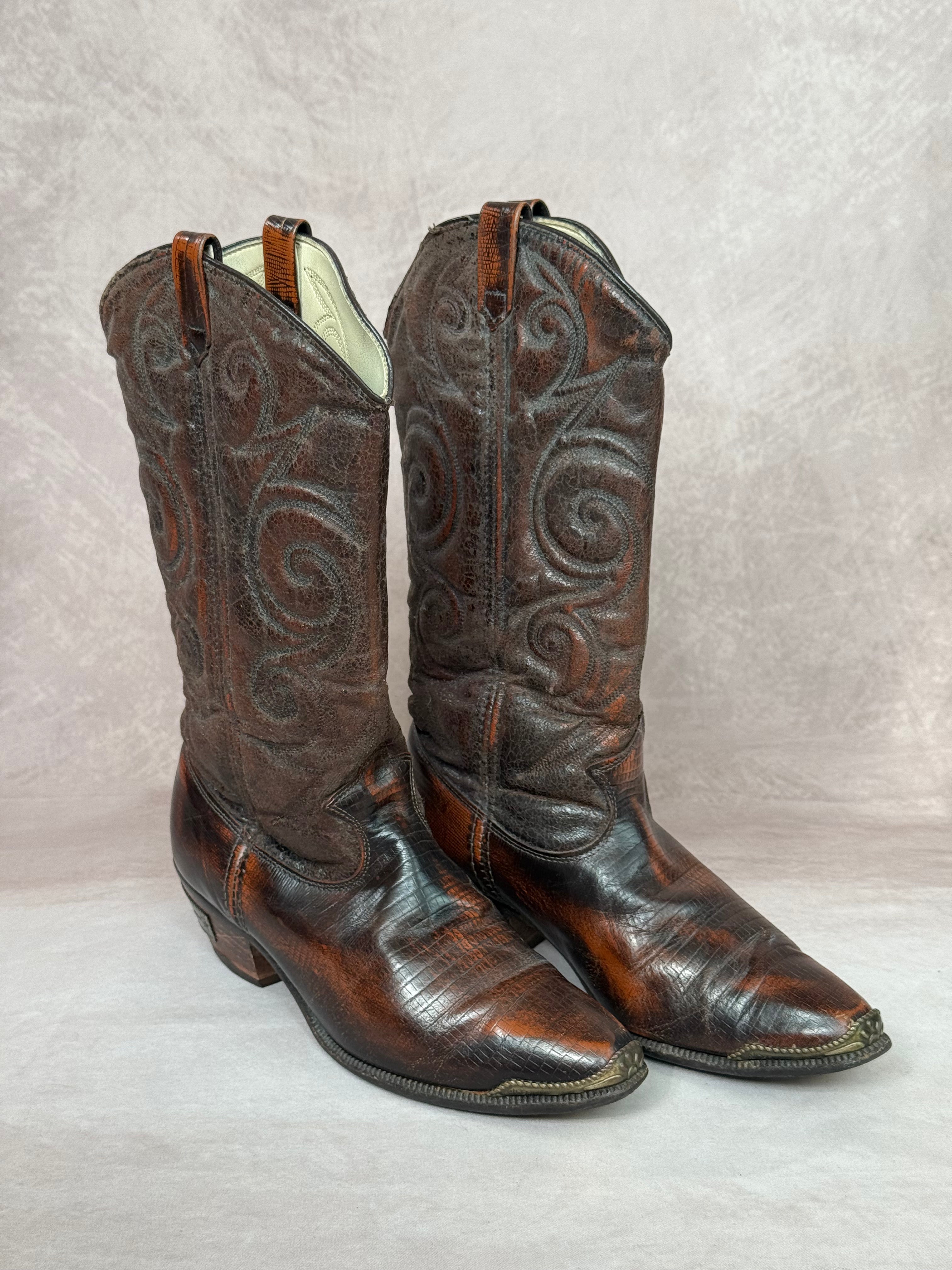 Vintage brown gold studded cowboy boots (UK 5)