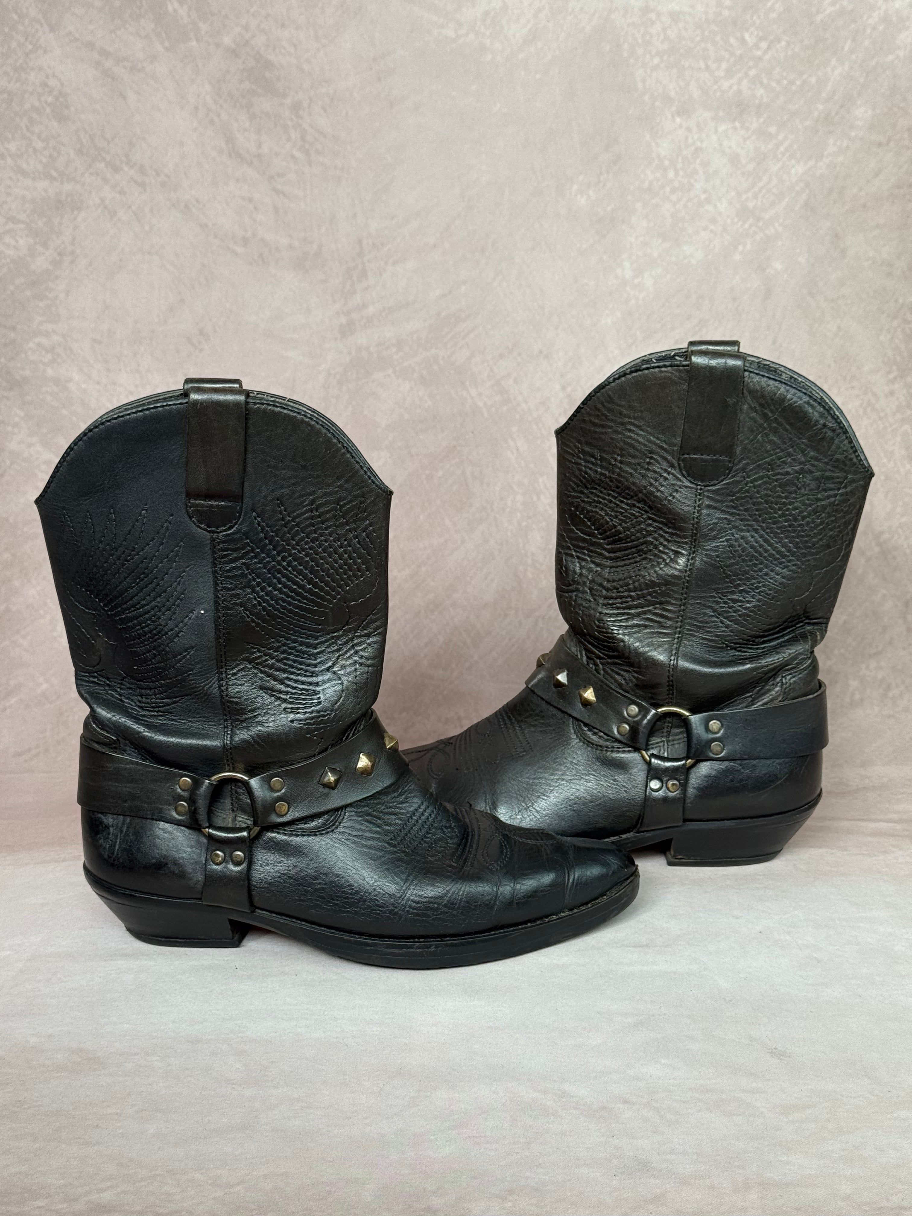 Silver studded vintage cowboy boots (UK 7)