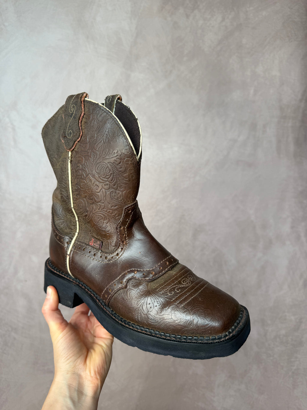 Vintage Justin Cowboy Boots (UK 6.5)