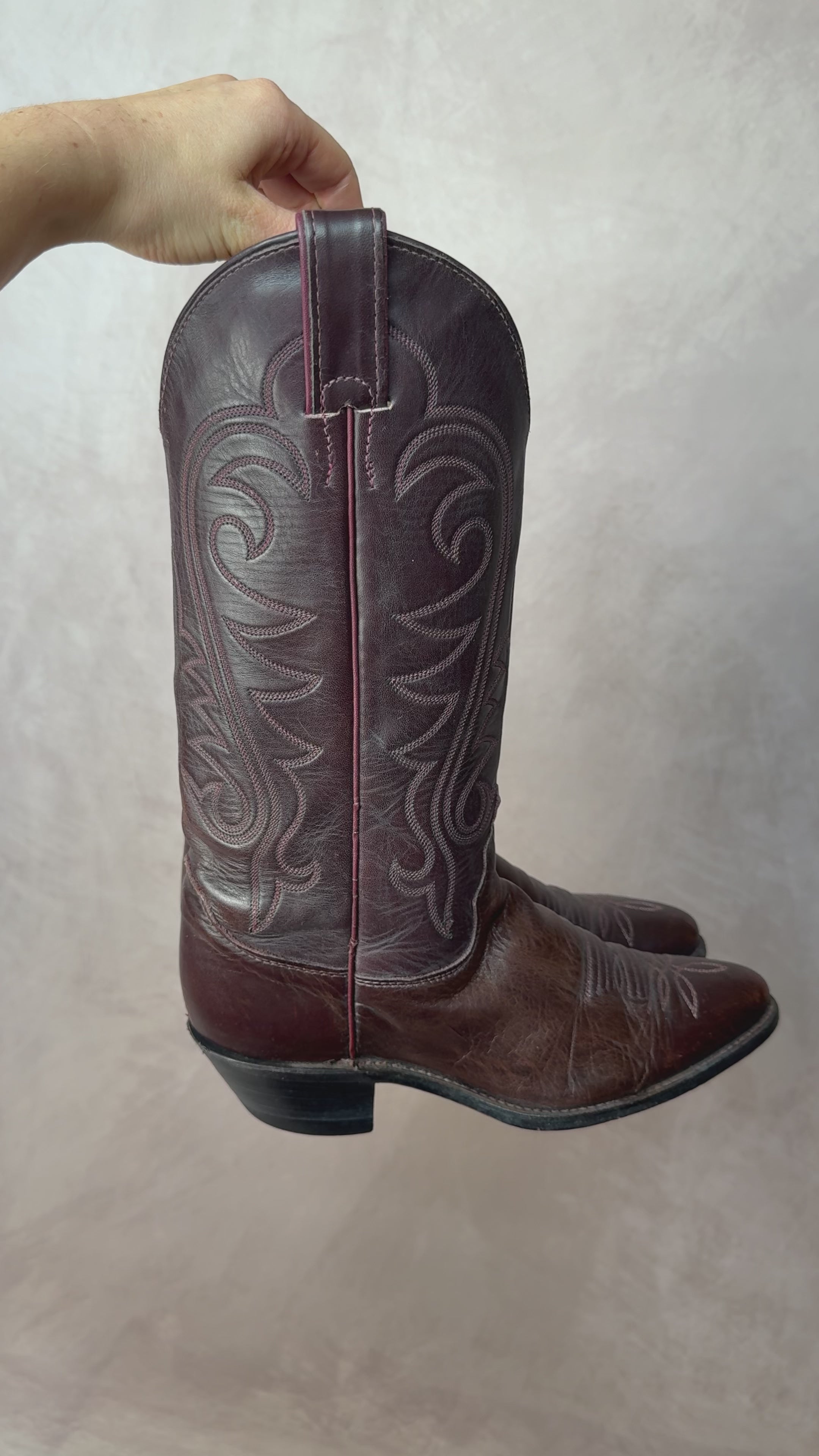 Vintage Justin Cowboy Boots (UK 7)